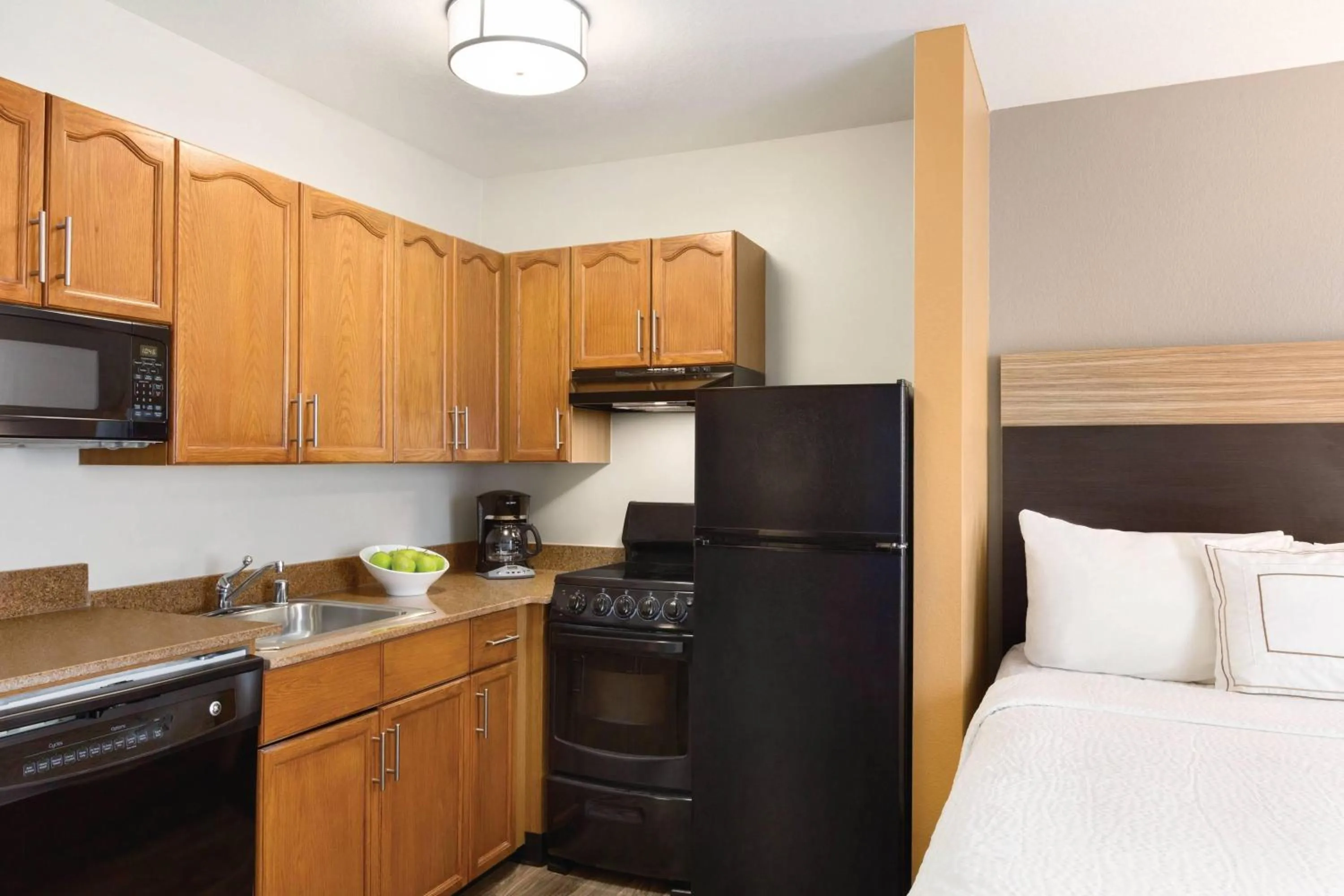 Kitchen or kitchenette in TownePlace Suites by Marriott Denver West Federal Center