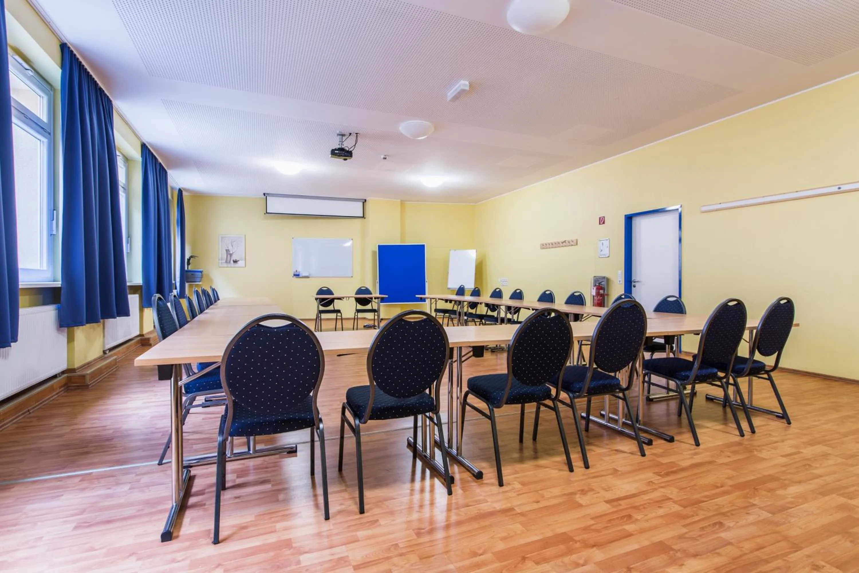 Meeting/conference room in a&o Dortmund Hauptbahnhof
