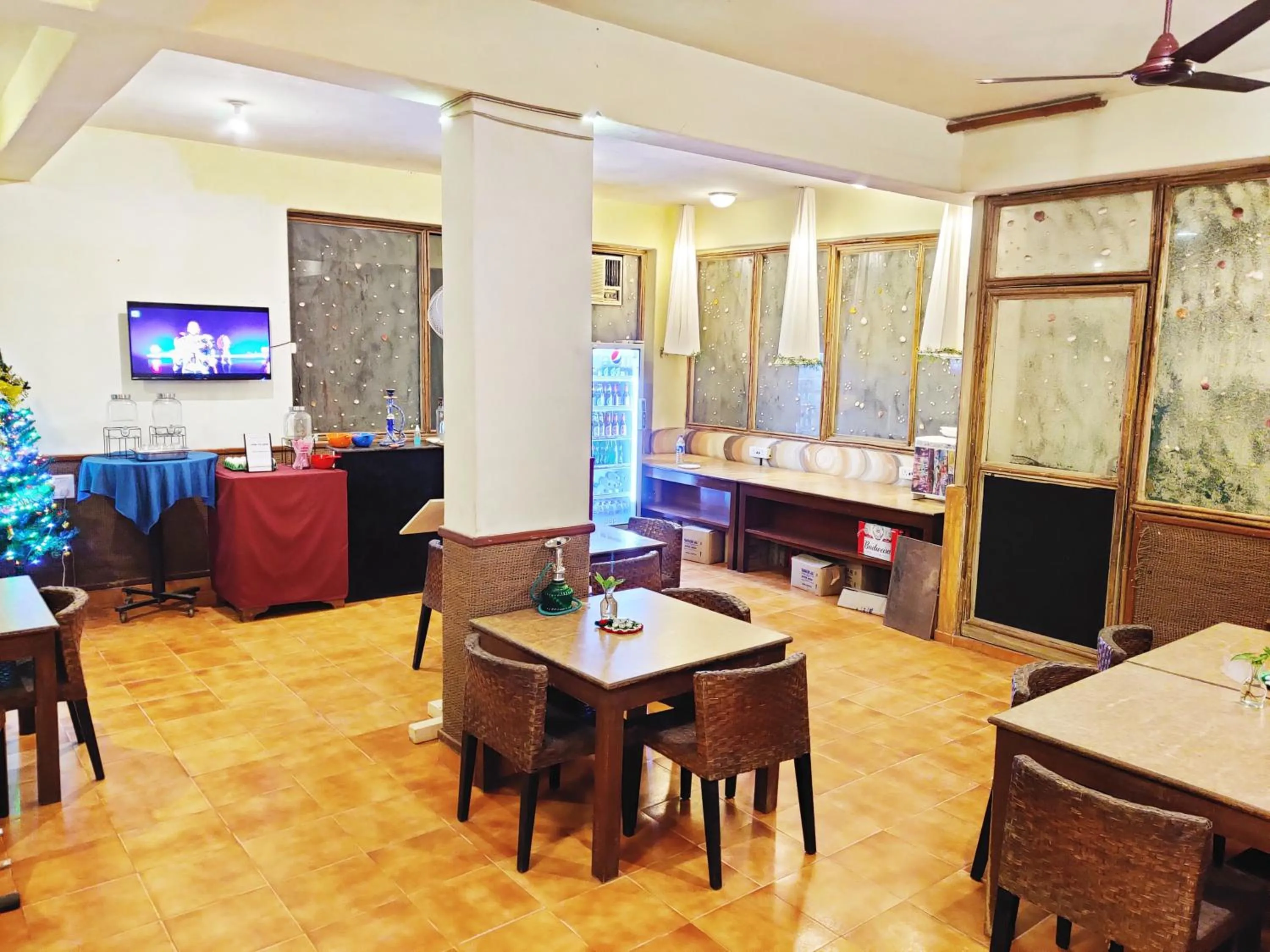 Dining area in The Camelot Beach Resort - Baga