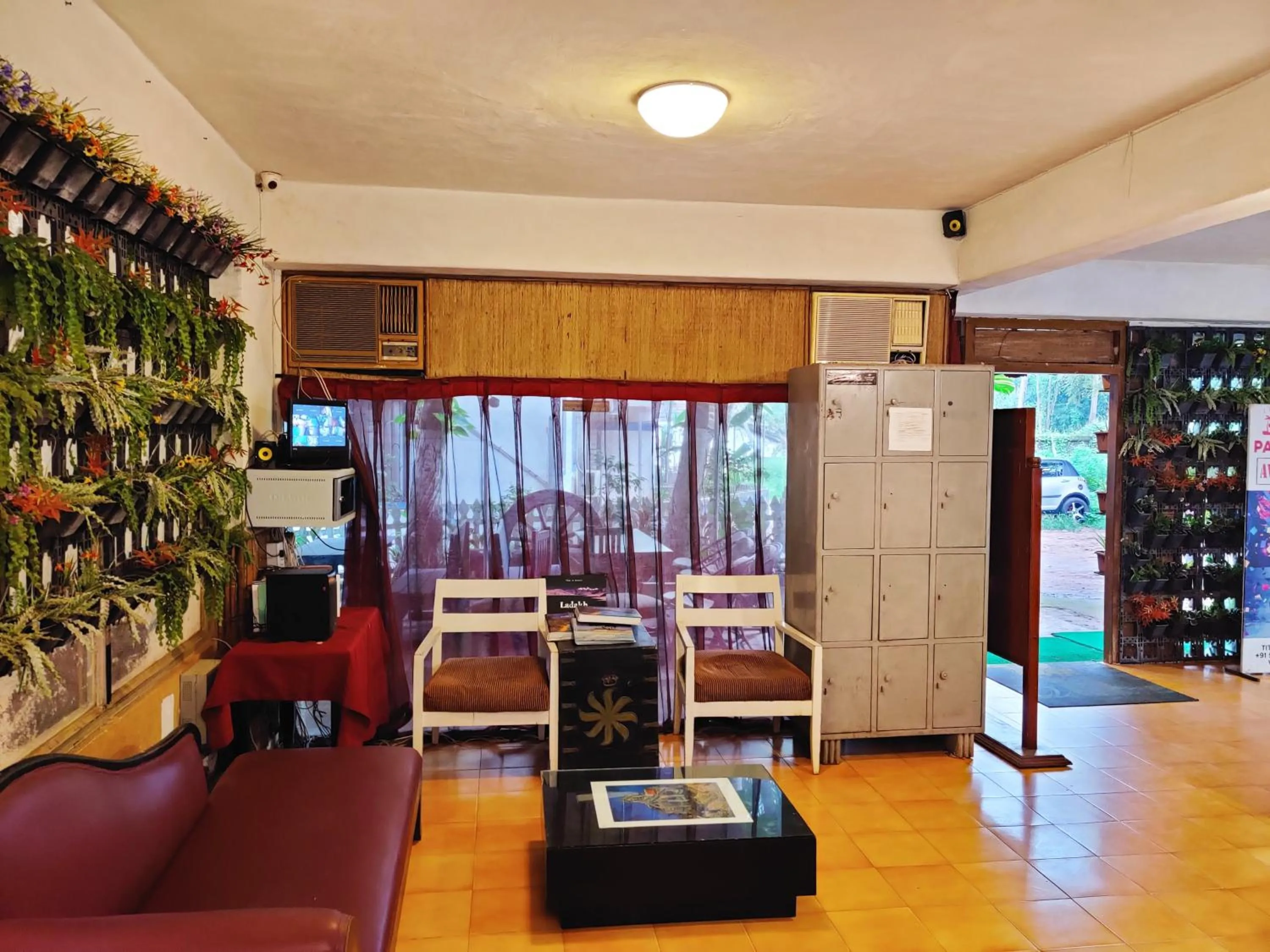 Area and facilities in The Camelot Beach Resort - Baga