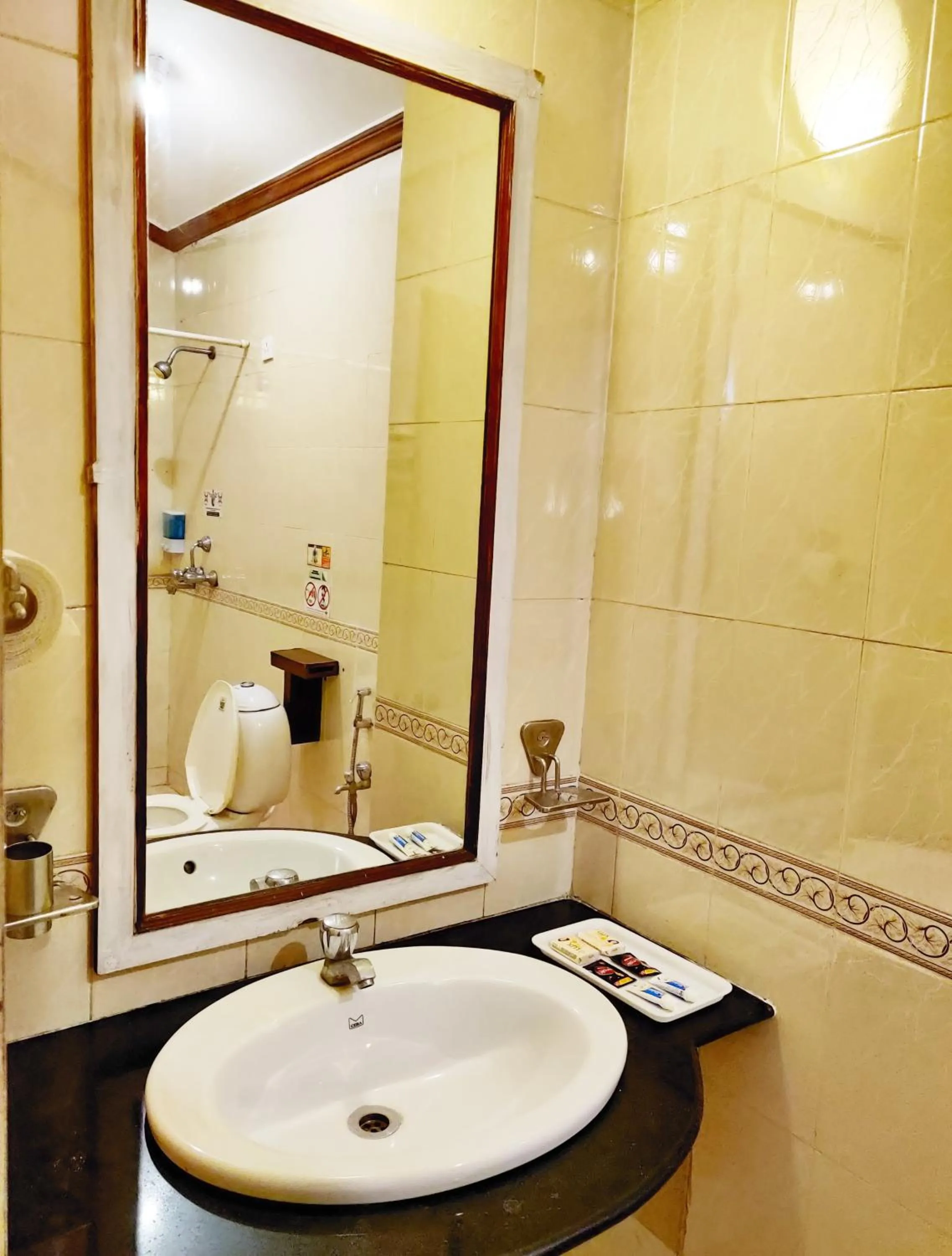 Bathroom in The Camelot Beach Resort - Baga