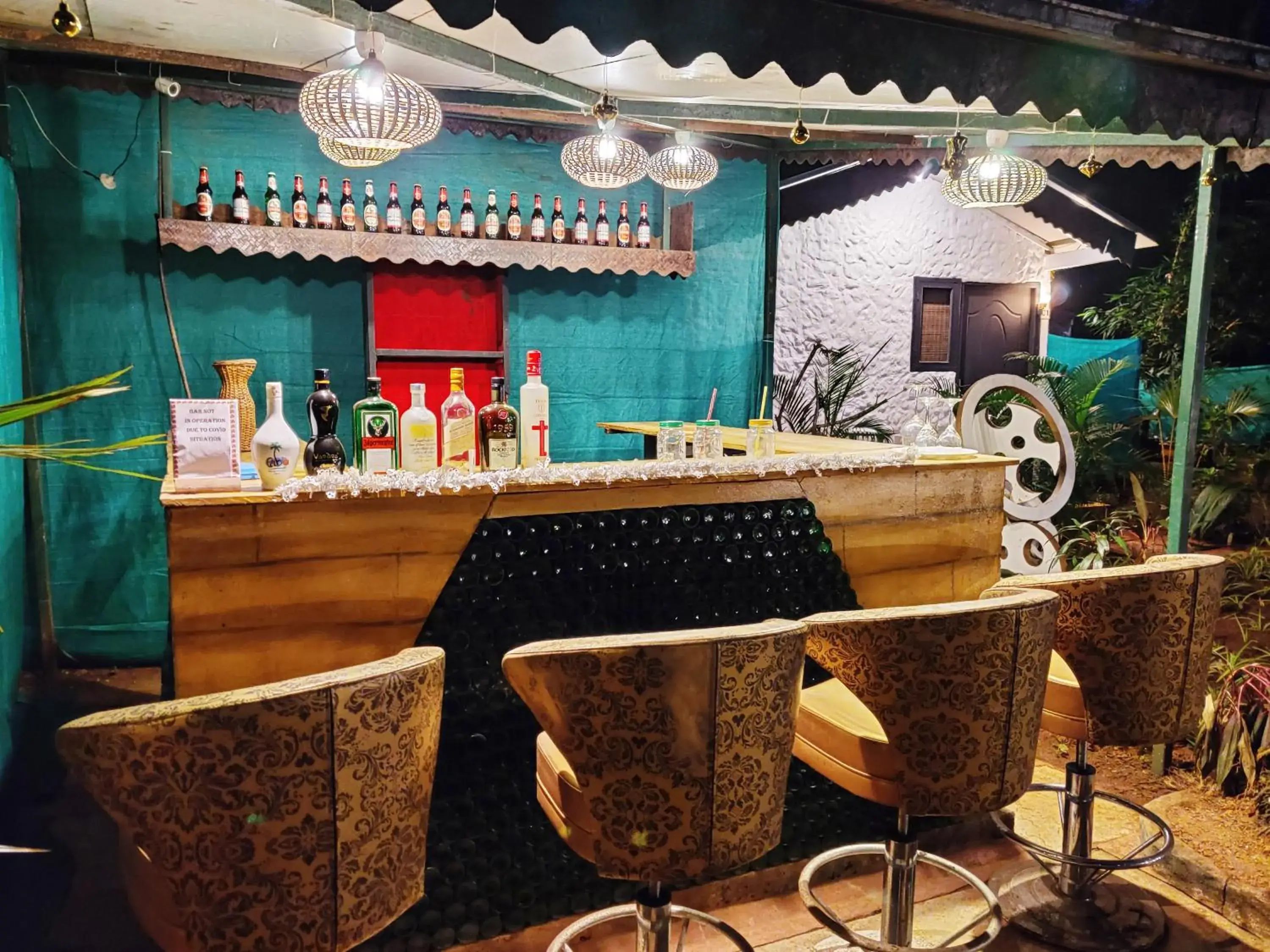 Lounge or bar in The Camelot Beach Resort - Baga Lounge or bar in The Camelot Beach Resort - Baga