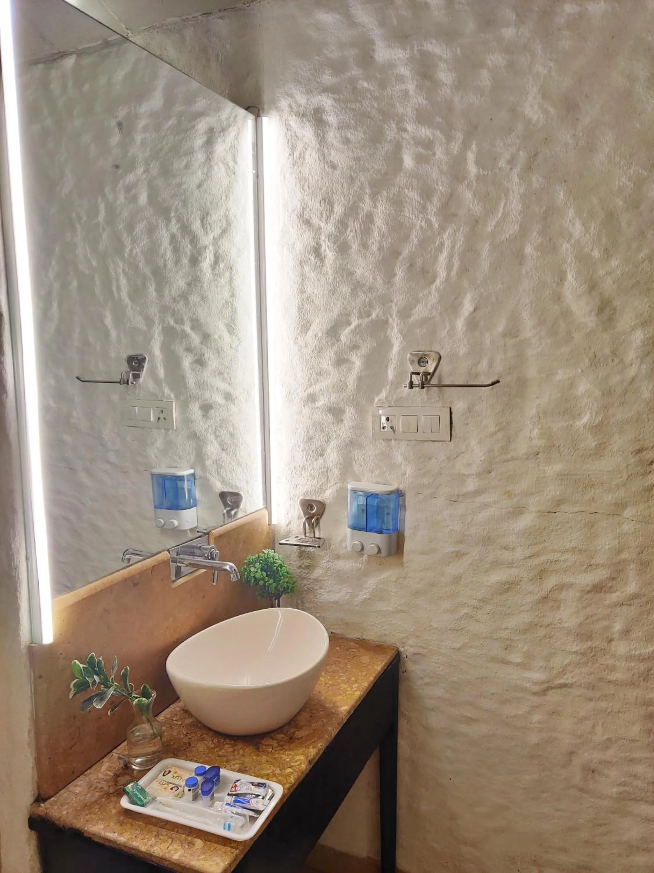 Bathroom in The Camelot Beach Resort - Baga