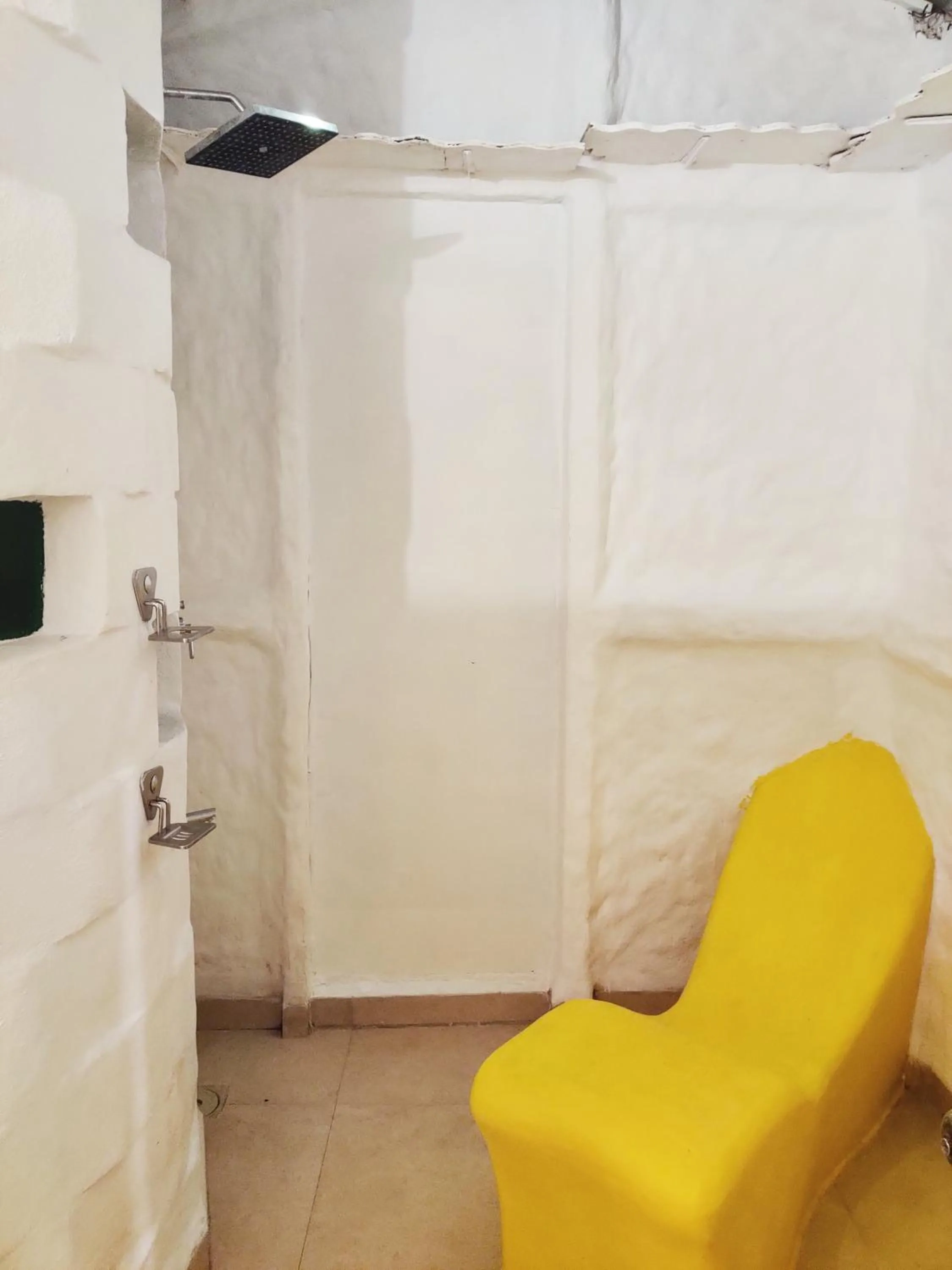 Bathroom in The Camelot Beach Resort - Baga