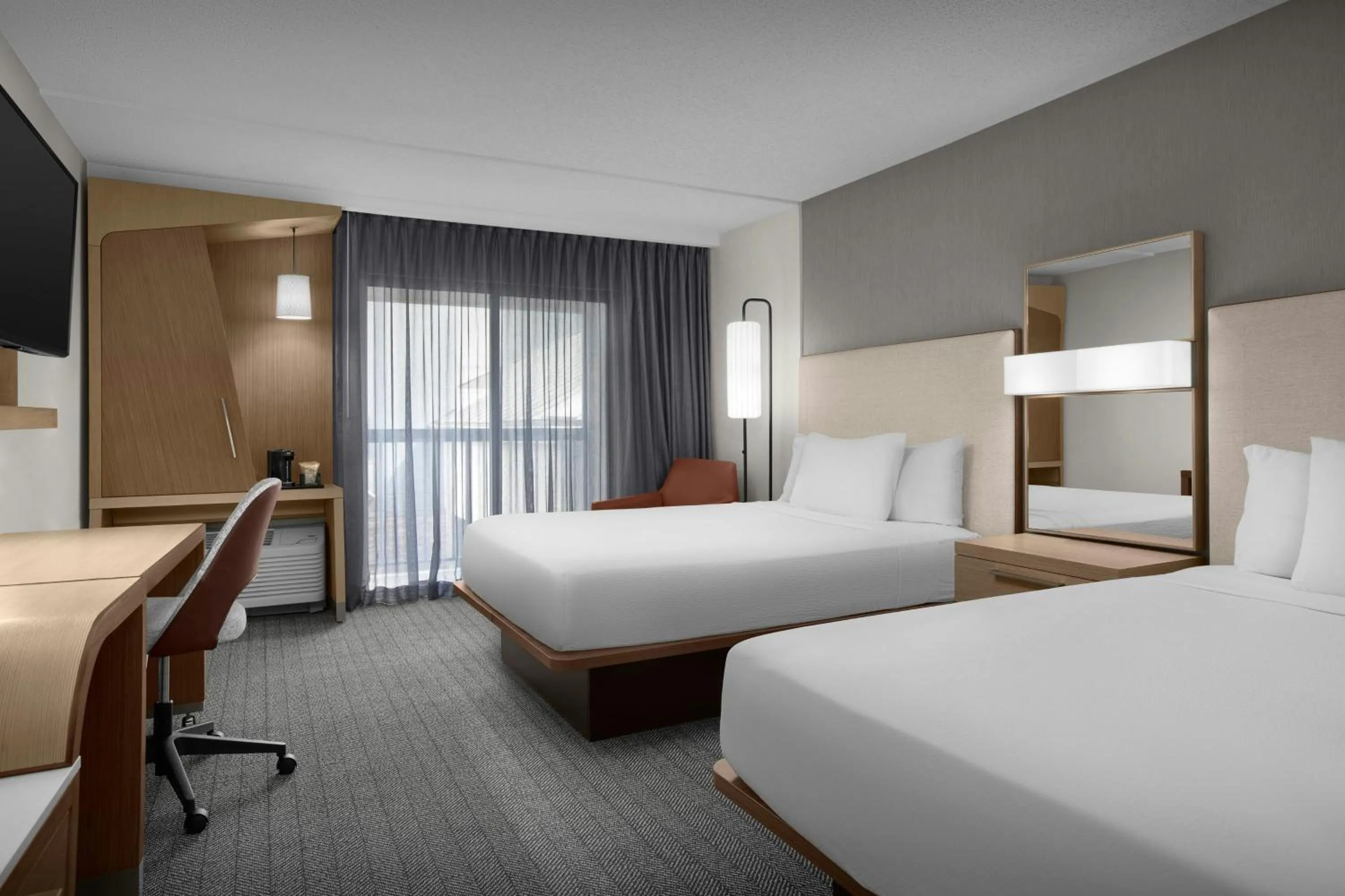 Photo of the whole room, Bed in Courtyard by Marriott Dallas DFW Airport North/Irving