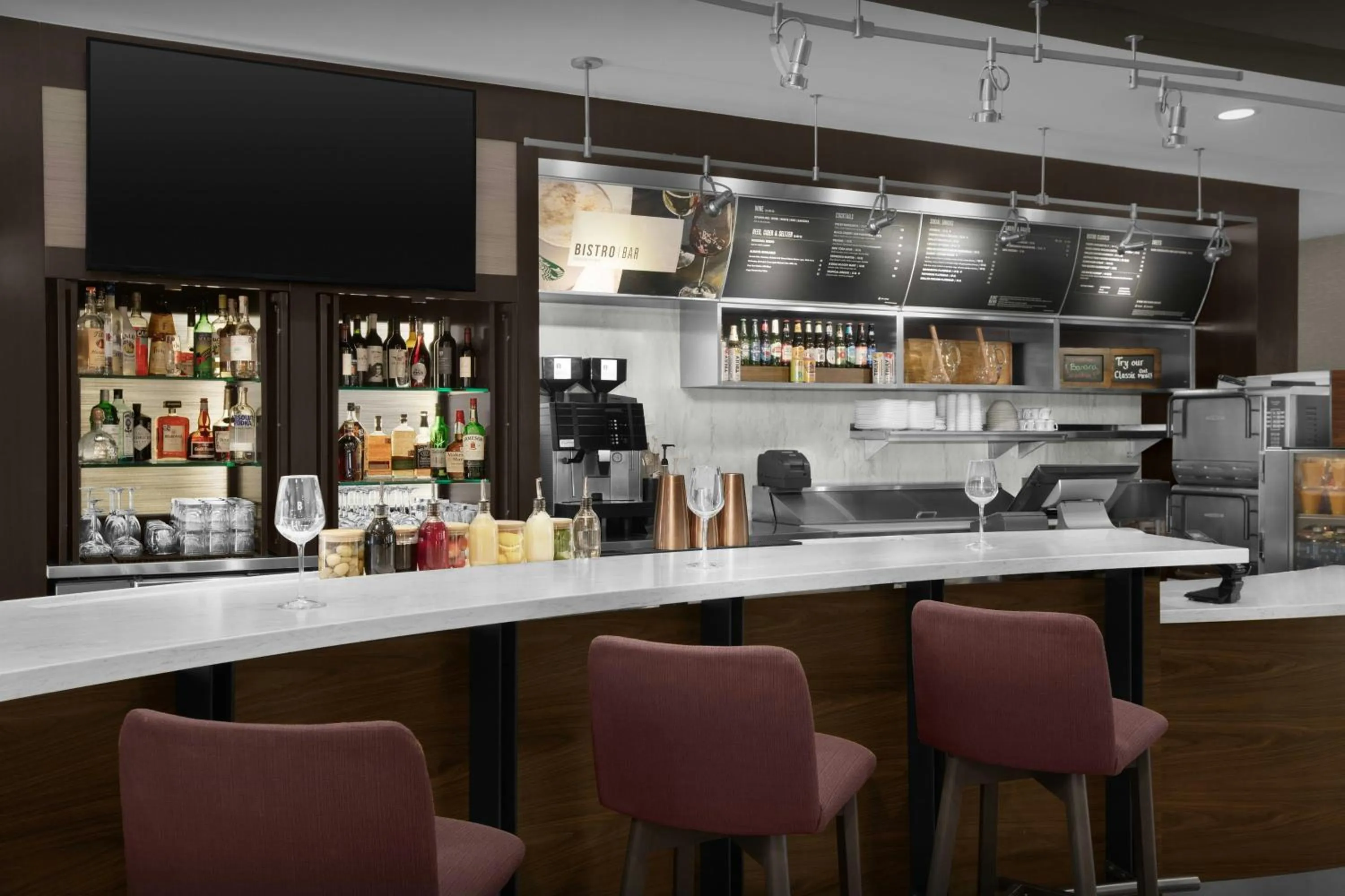 Lounge or bar in Courtyard by Marriott Dallas DFW Airport North/Irving