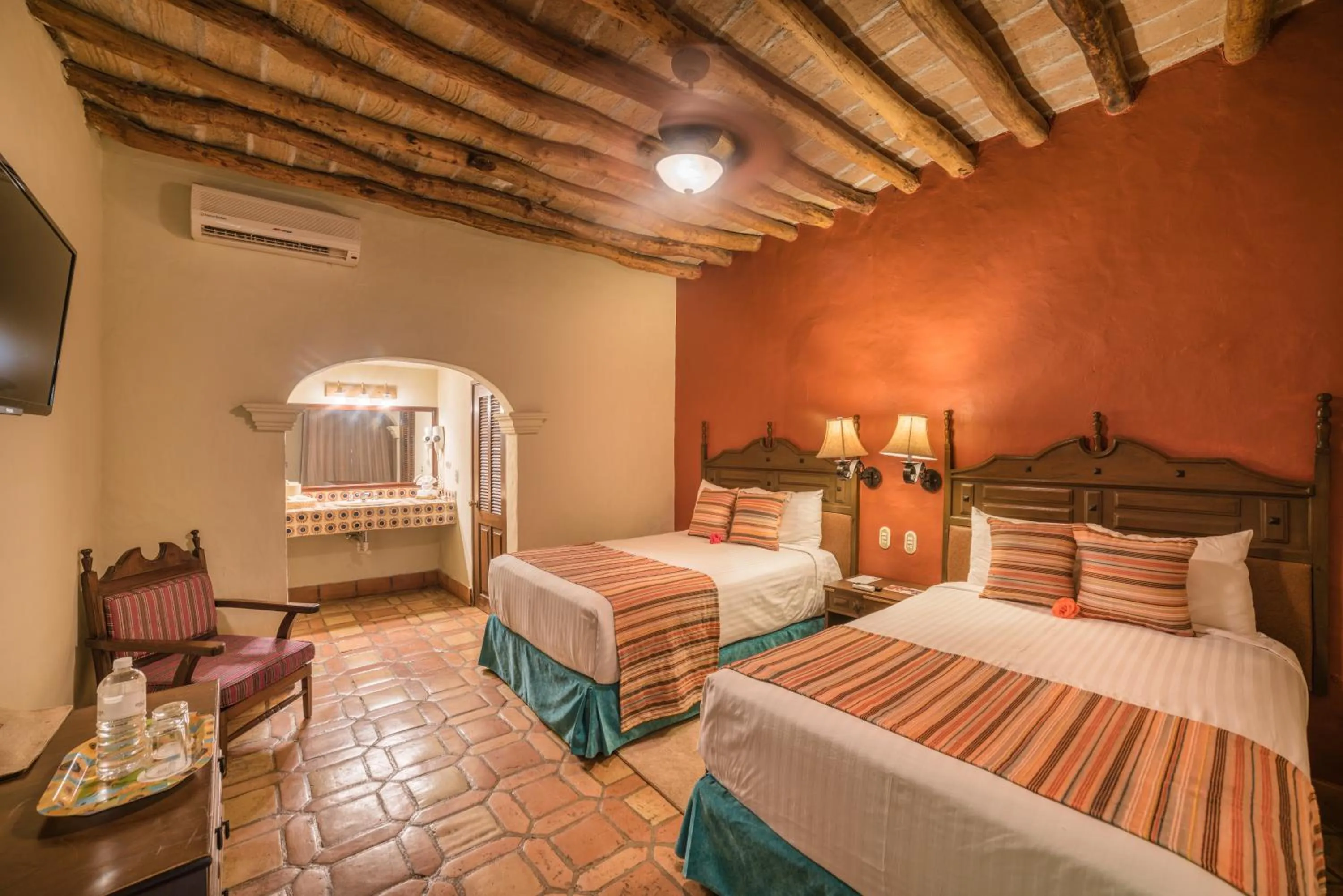 Bed in Hotel Posada del Hidalgo - Balderrama Hotel Collection