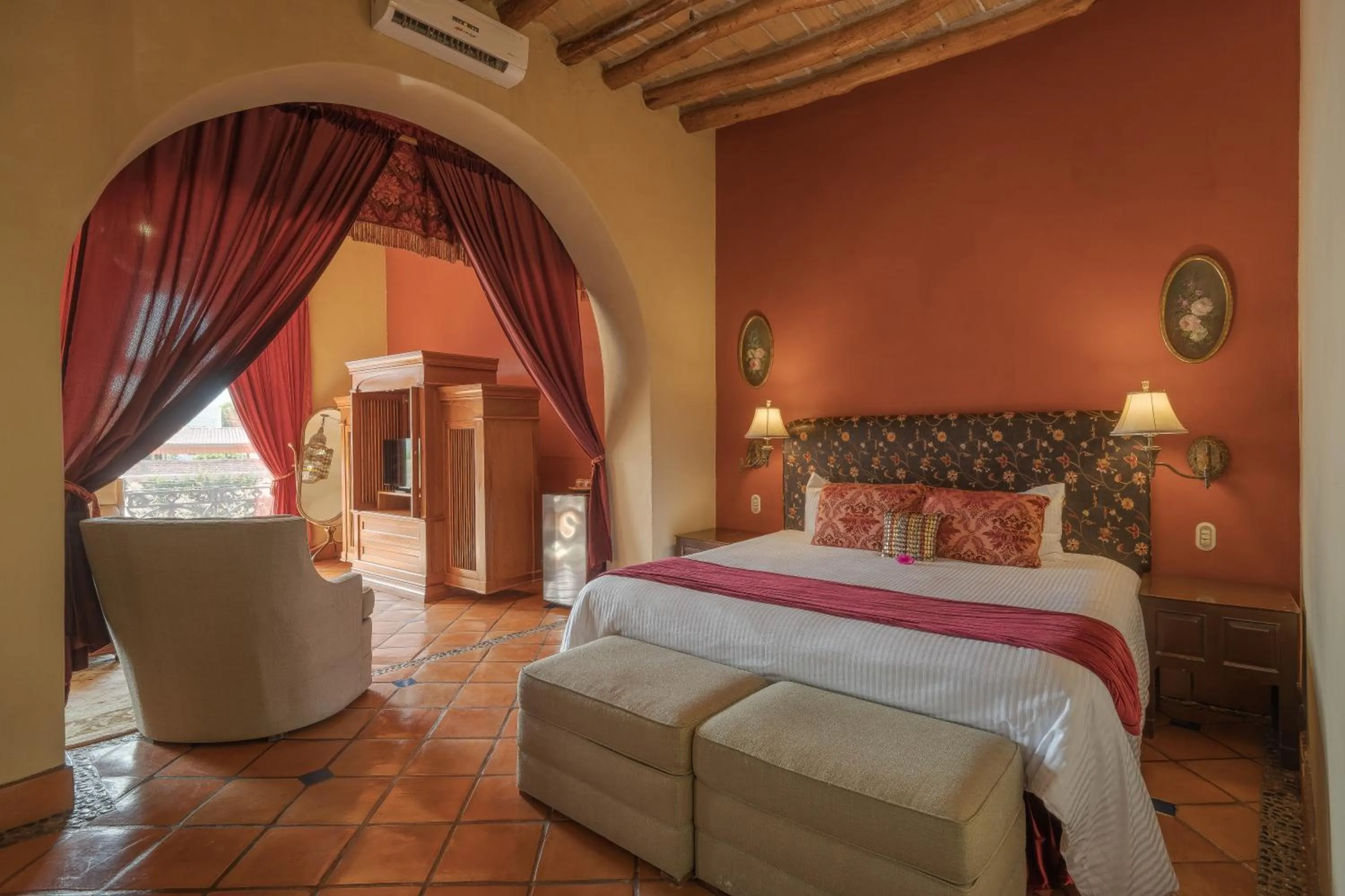 Bed in Hotel Posada del Hidalgo - Balderrama Hotel Collection