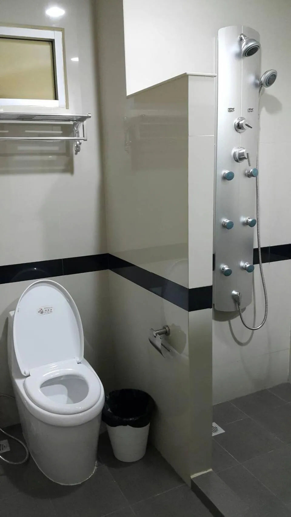 Shower in The Supara