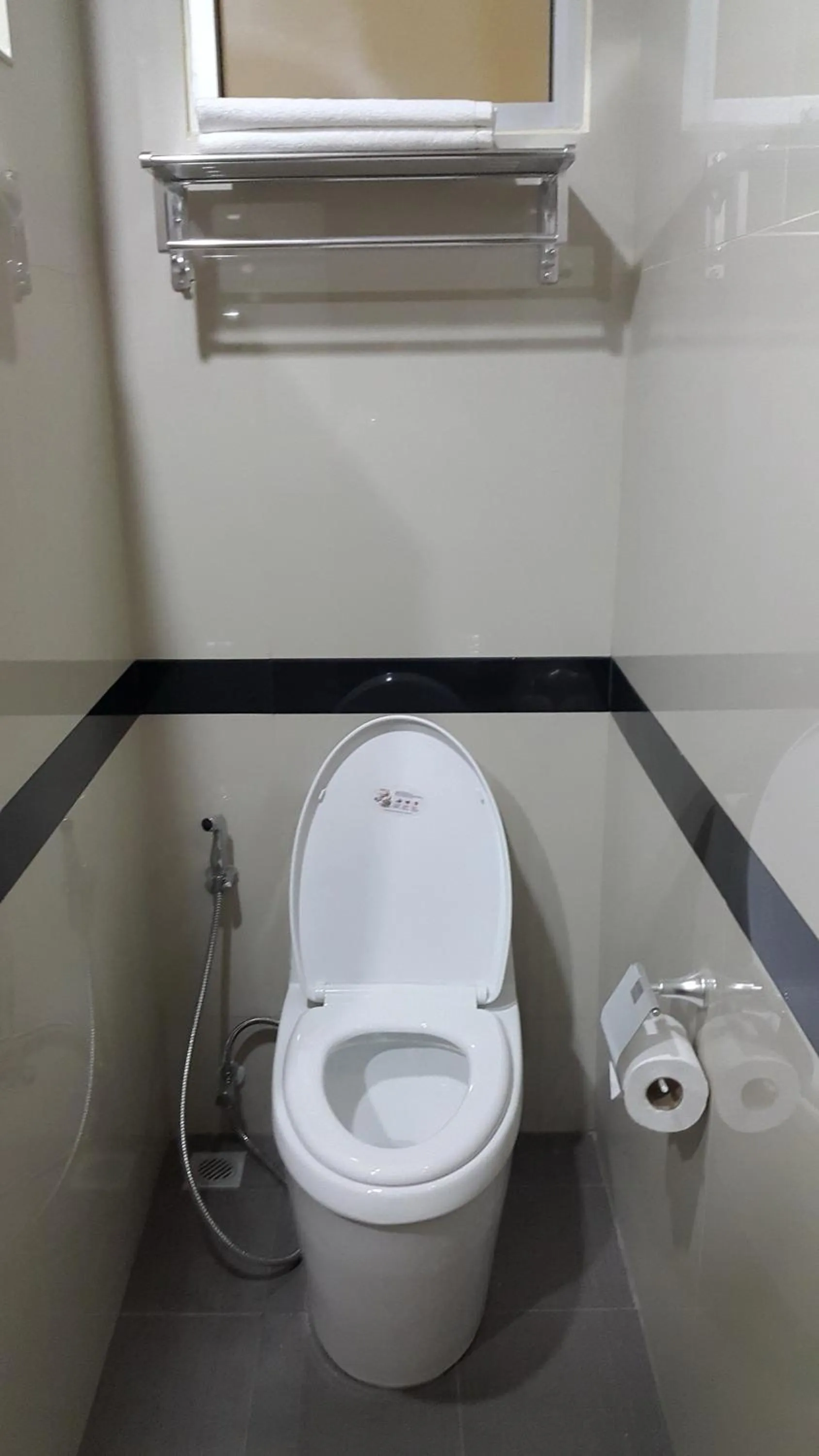 Toilet in The Supara
