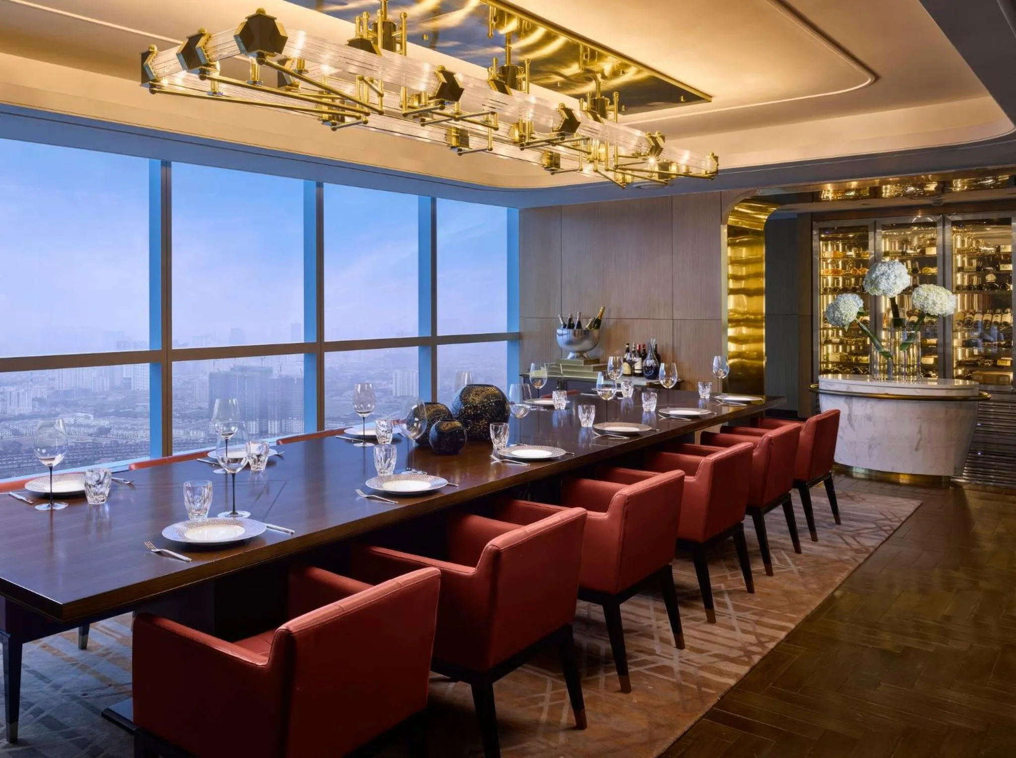 Restaurant/places to eat in InterContinental Hanoi Landmark72 by IHG