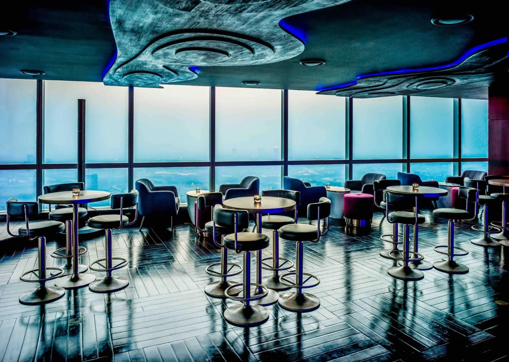 Lounge or bar in InterContinental Hanoi Landmark72 by IHG