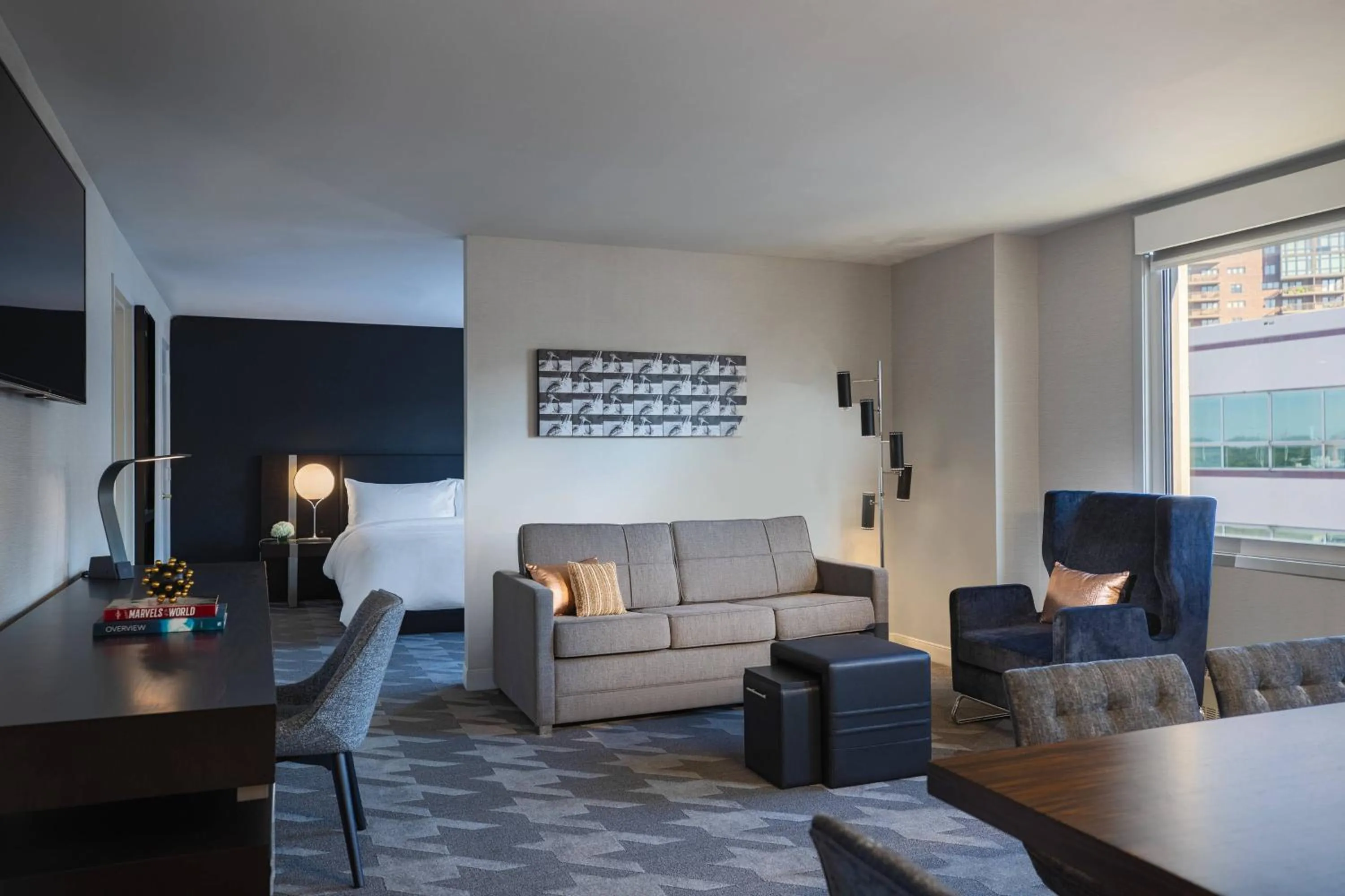 Photo of the whole room in Renaissance Des Moines Savery Hotel