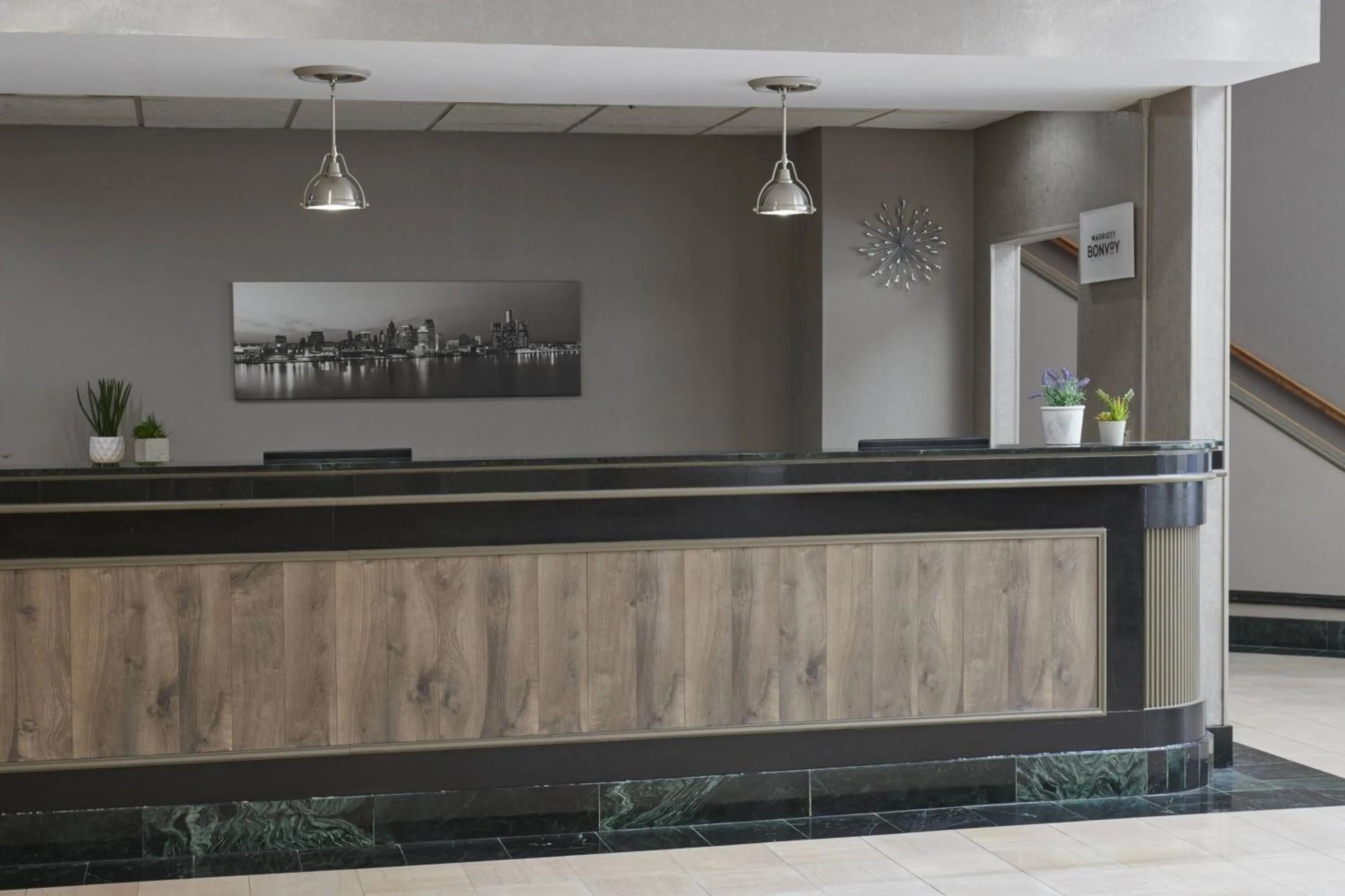 Lobby or reception in Detroit Marriott Livonia