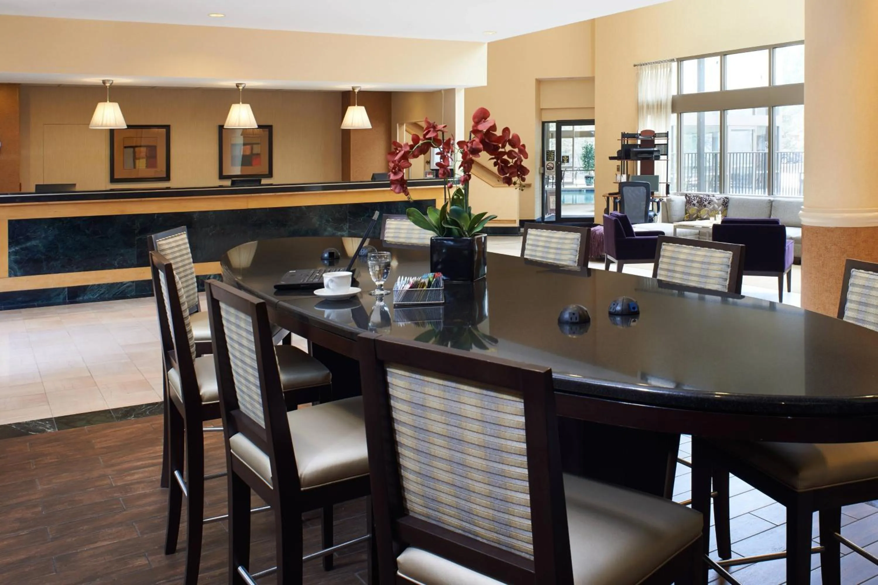 Lobby or reception in Detroit Marriott Livonia