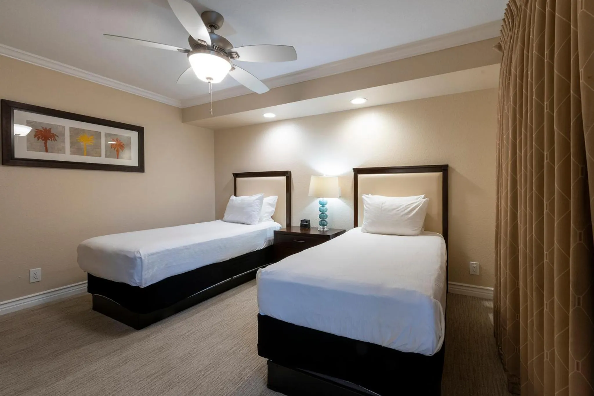 Bedroom, Bed in Coronado Beach Resort