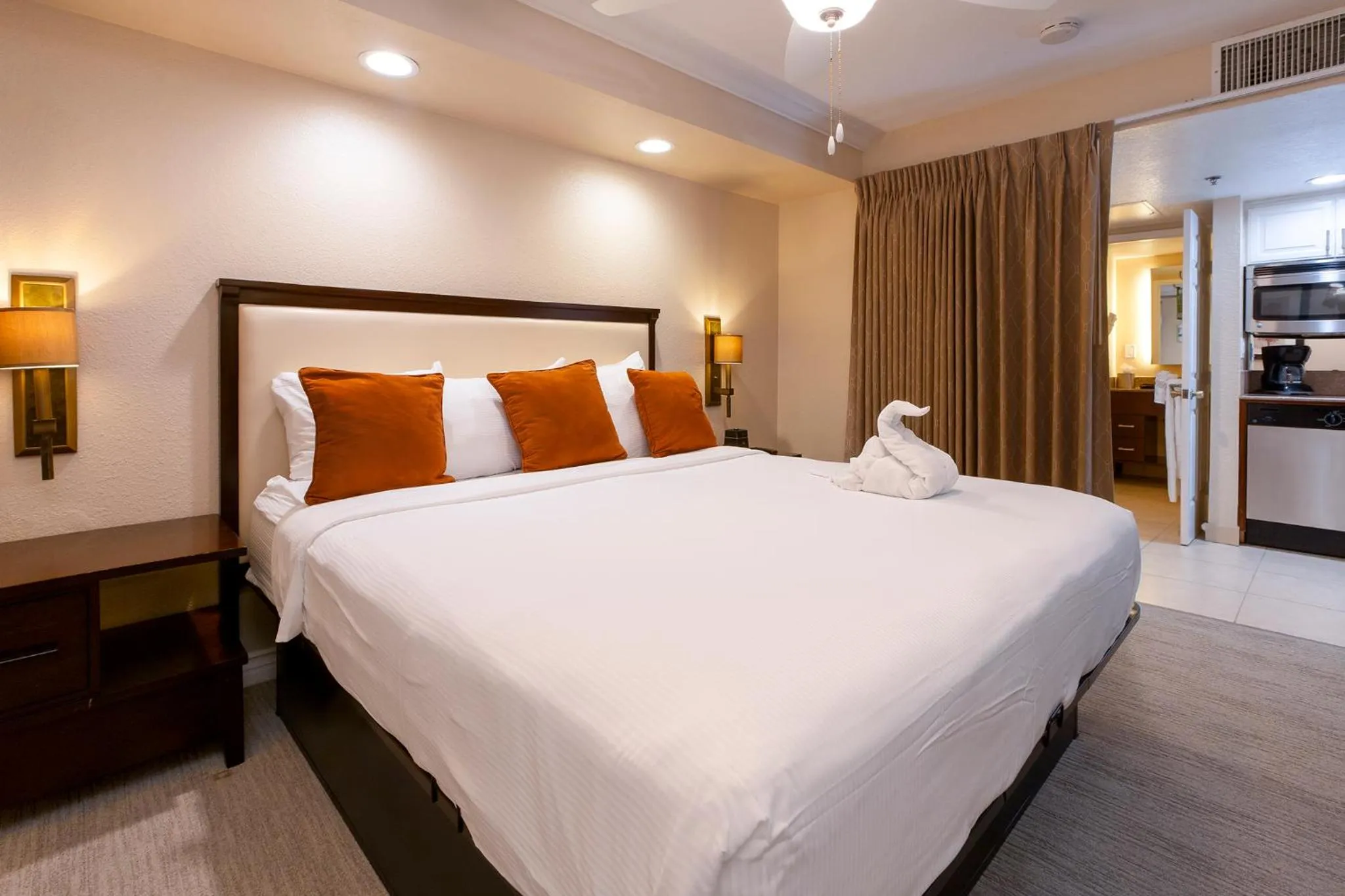 Bedroom, Bed in Coronado Beach Resort