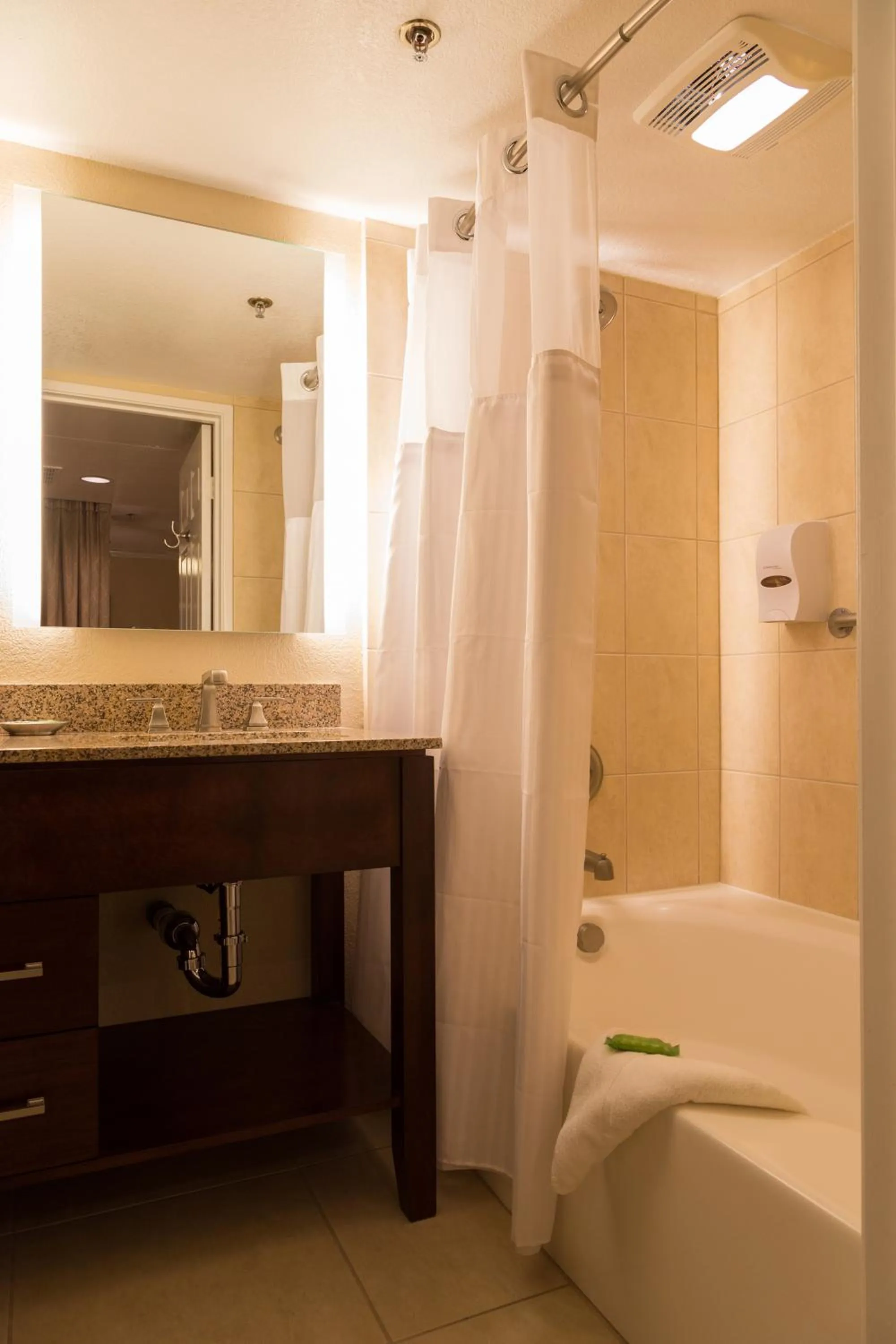 Bathroom in Coronado Beach Resort