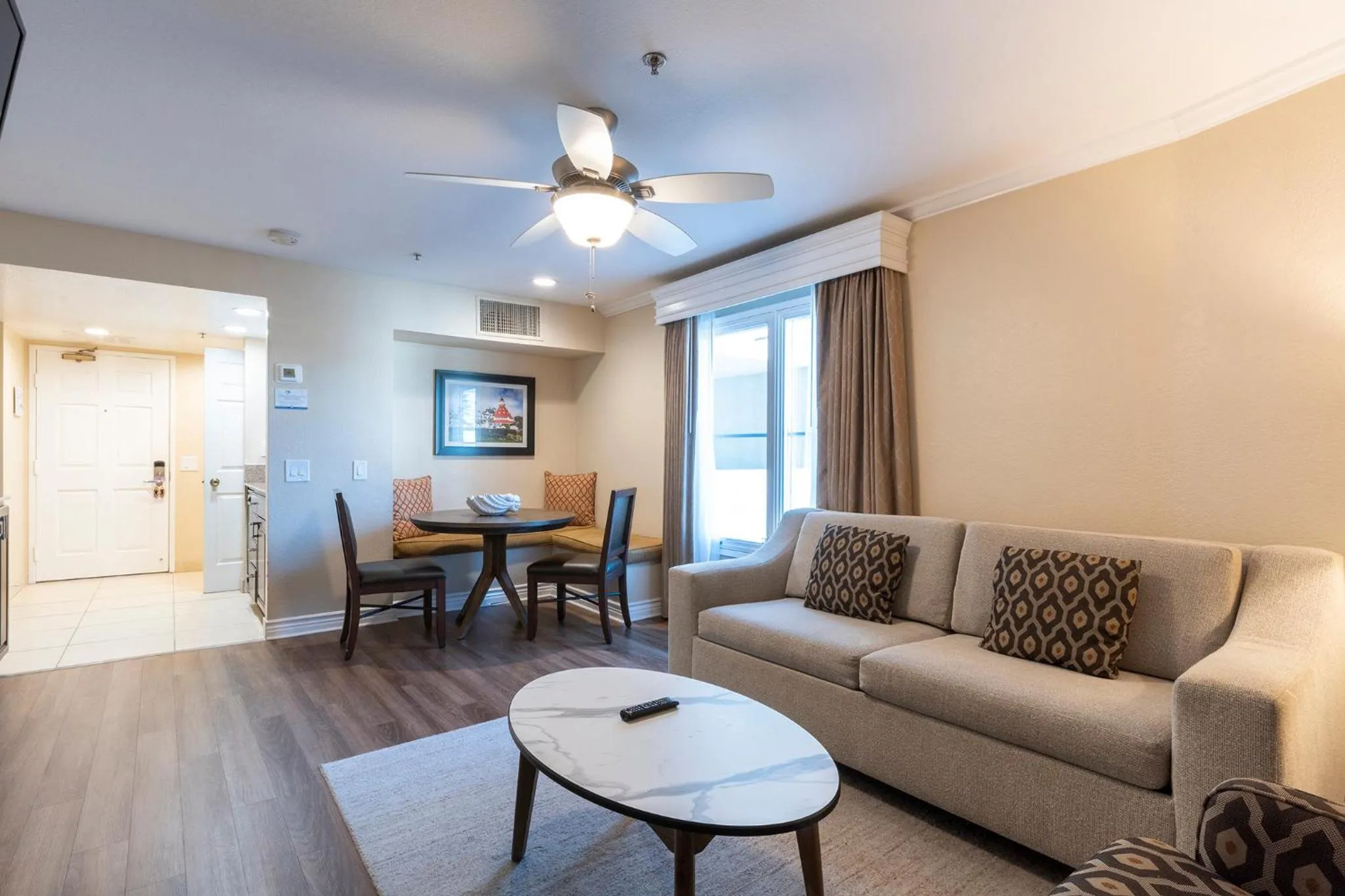 Living room in Coronado Beach Resort