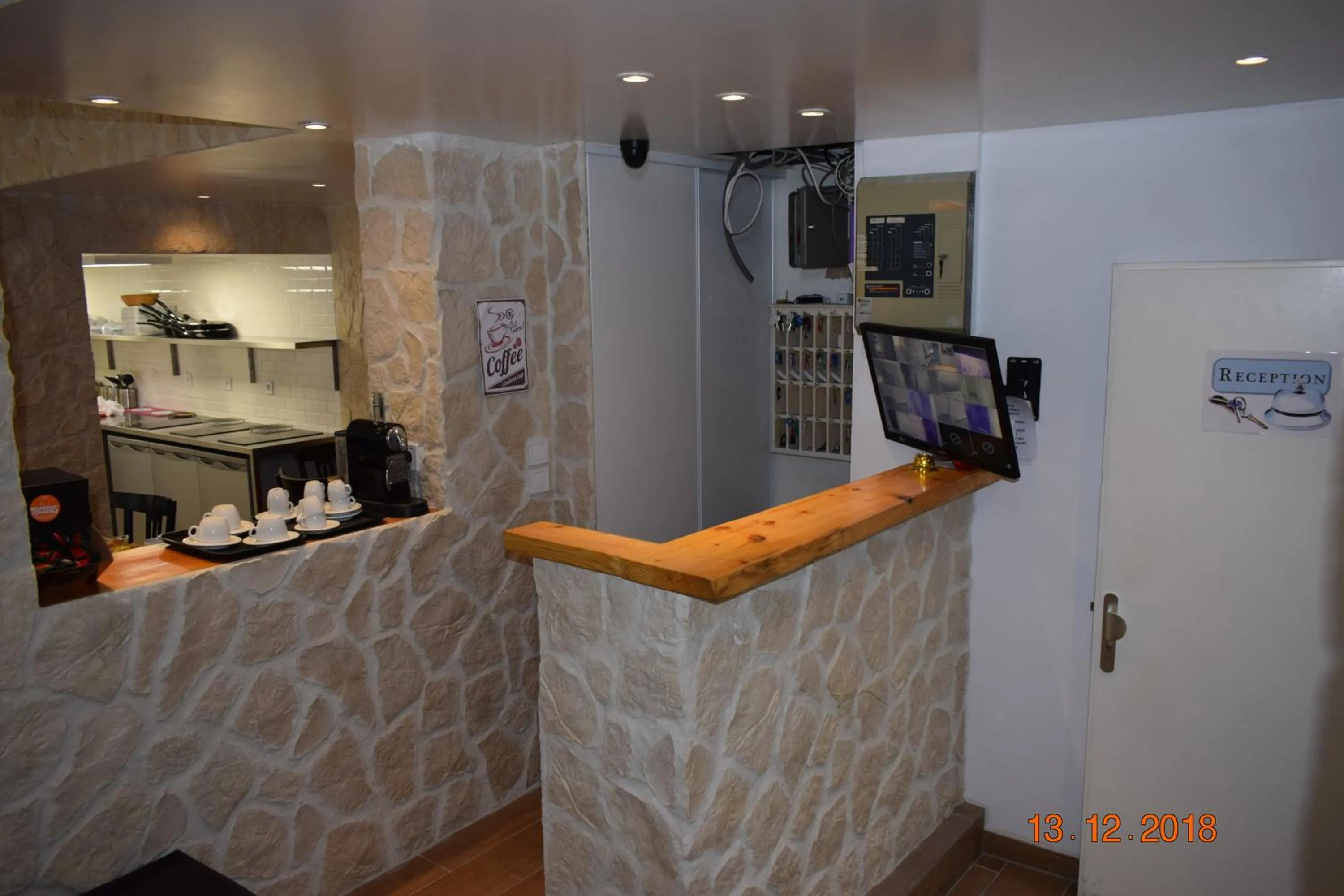 Lobby or reception in Hôtel Lyonnais