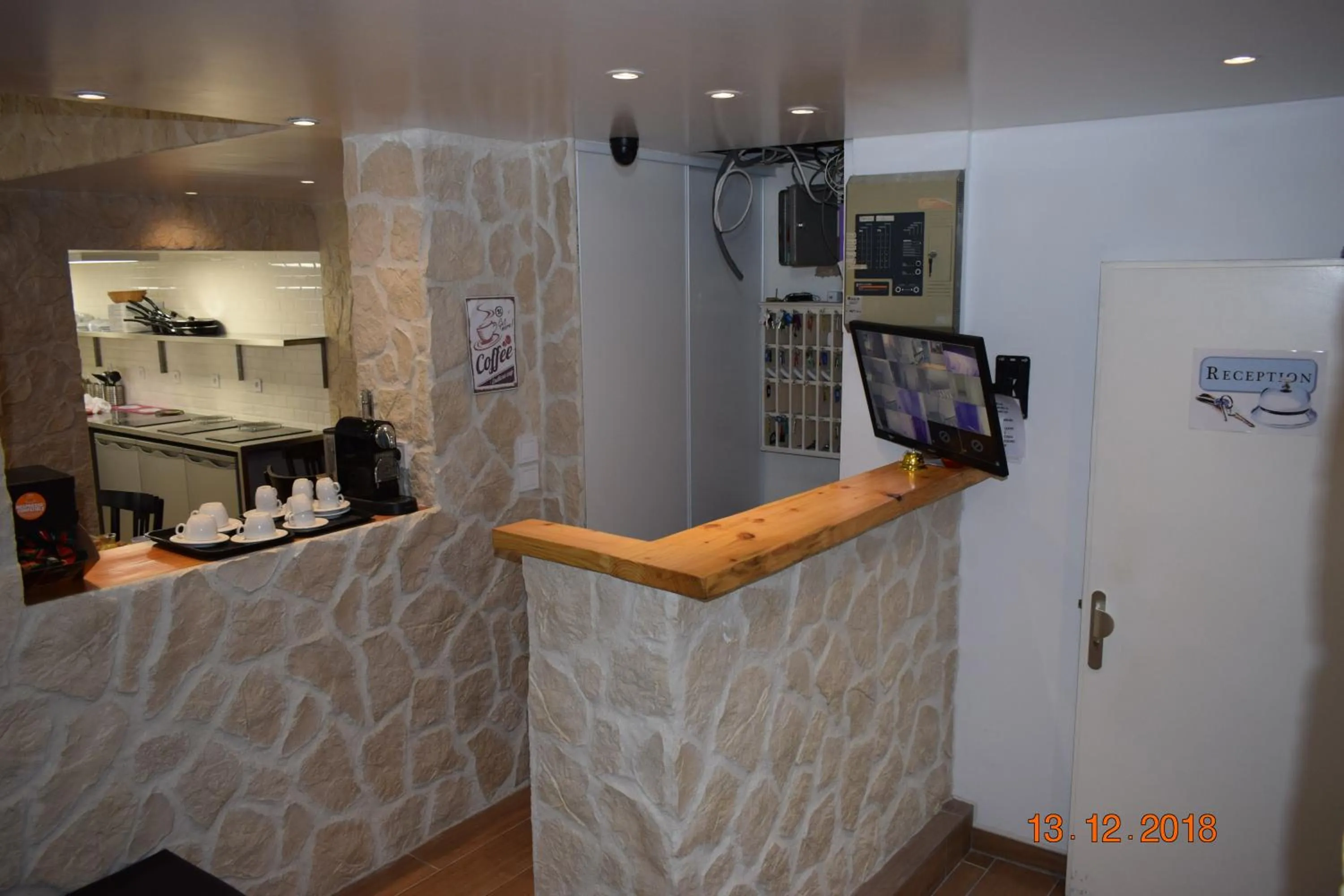 Lobby or reception in Hôtel Lyonnais