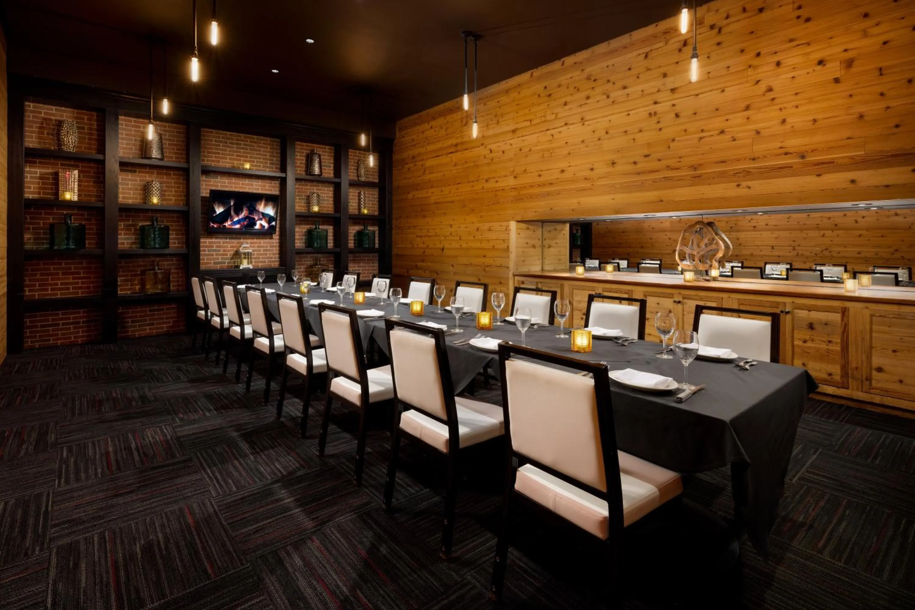 Restaurant/places to eat in Courtyard Montvale