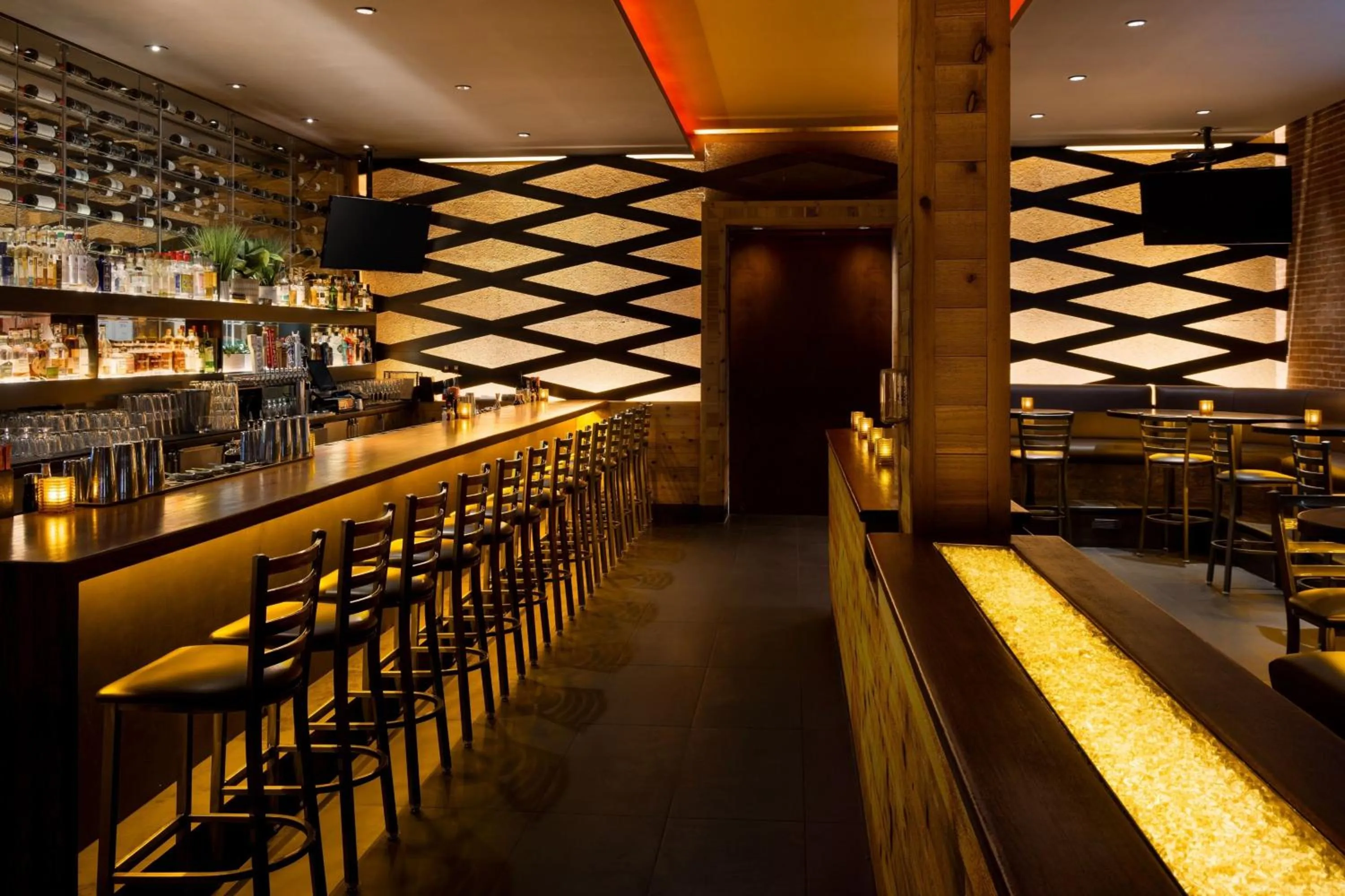 Lounge or bar in Courtyard Montvale