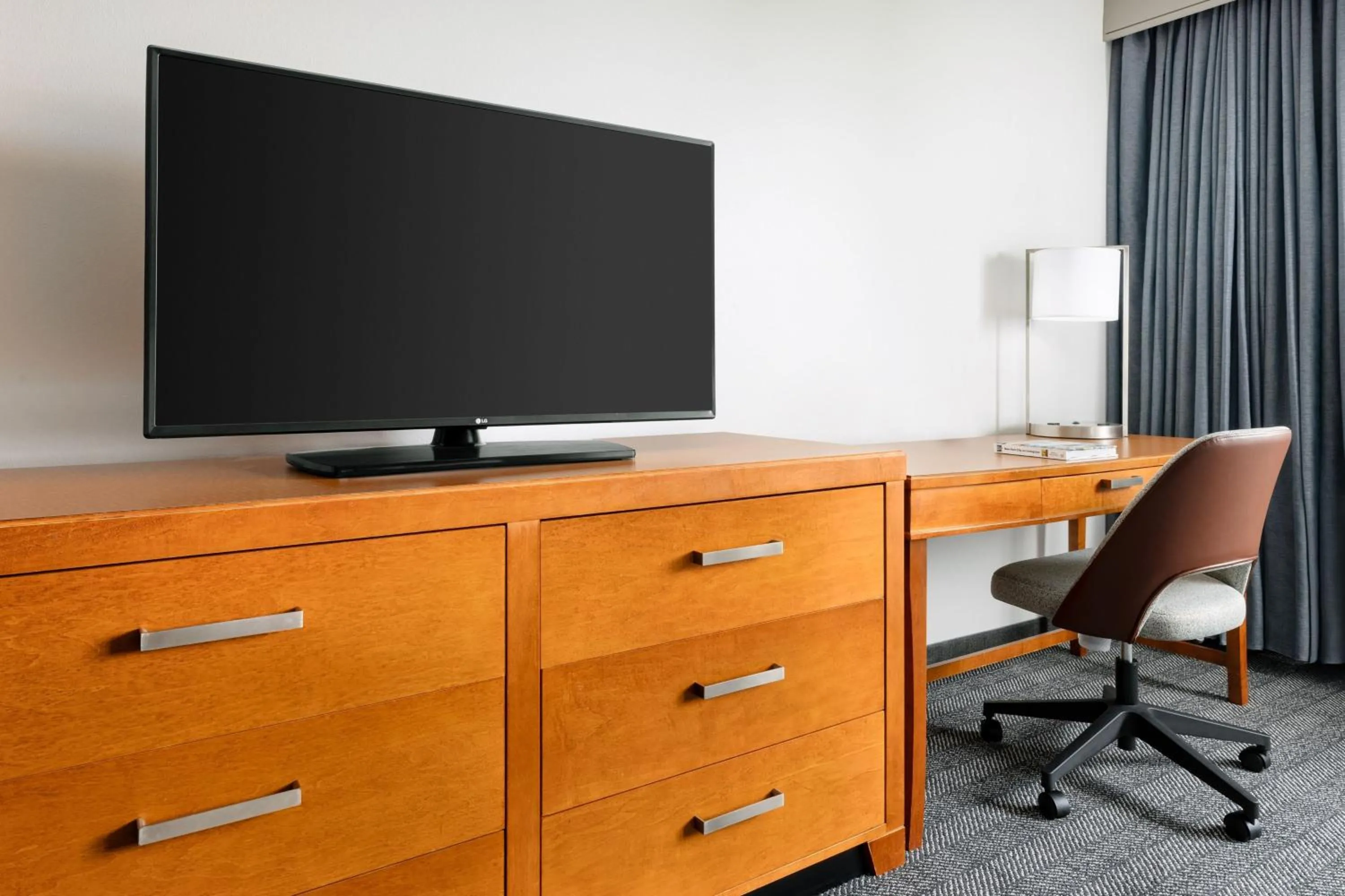 Photo of the whole room in Courtyard Montvale