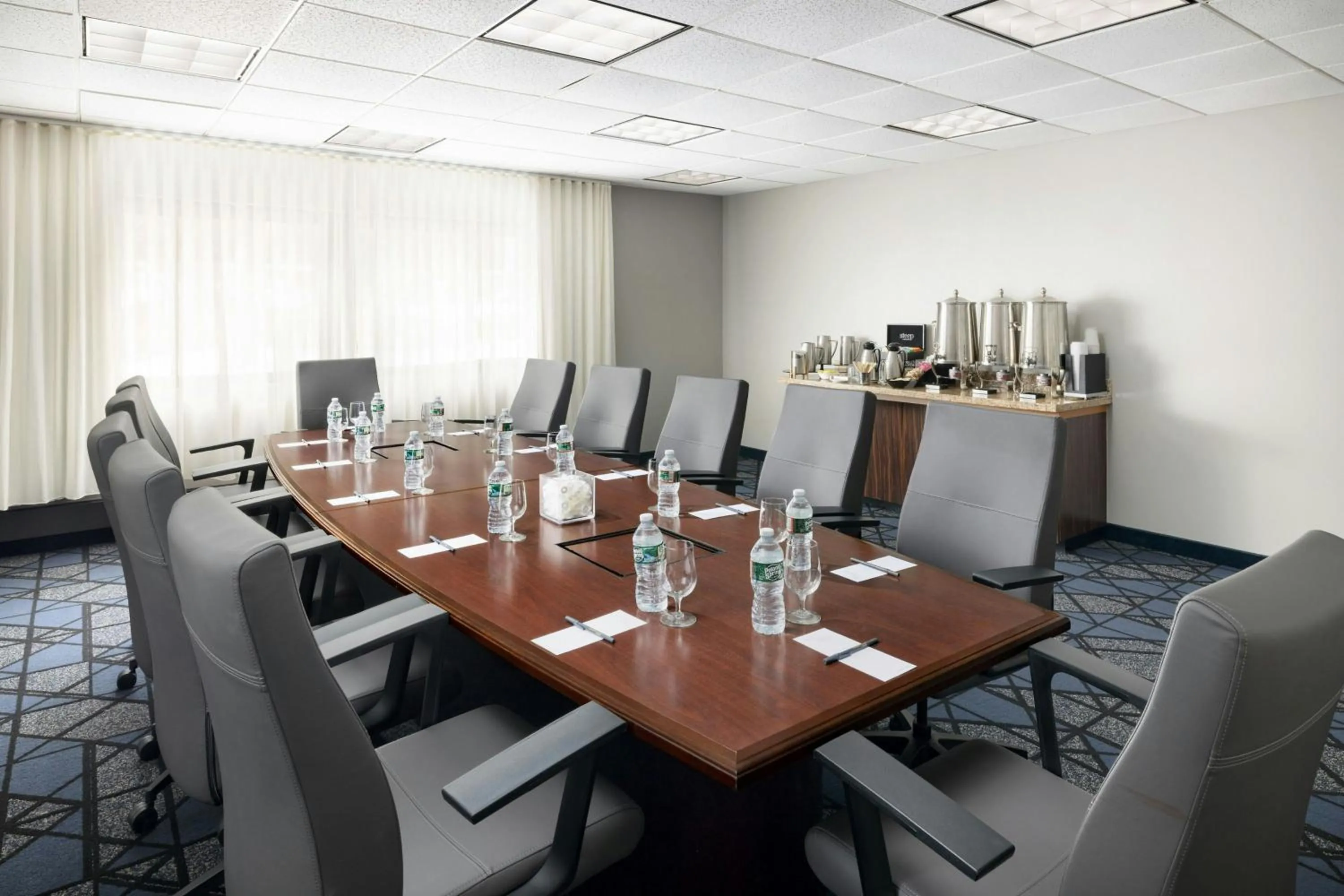 Meeting/conference room in Courtyard by Marriott Montvale