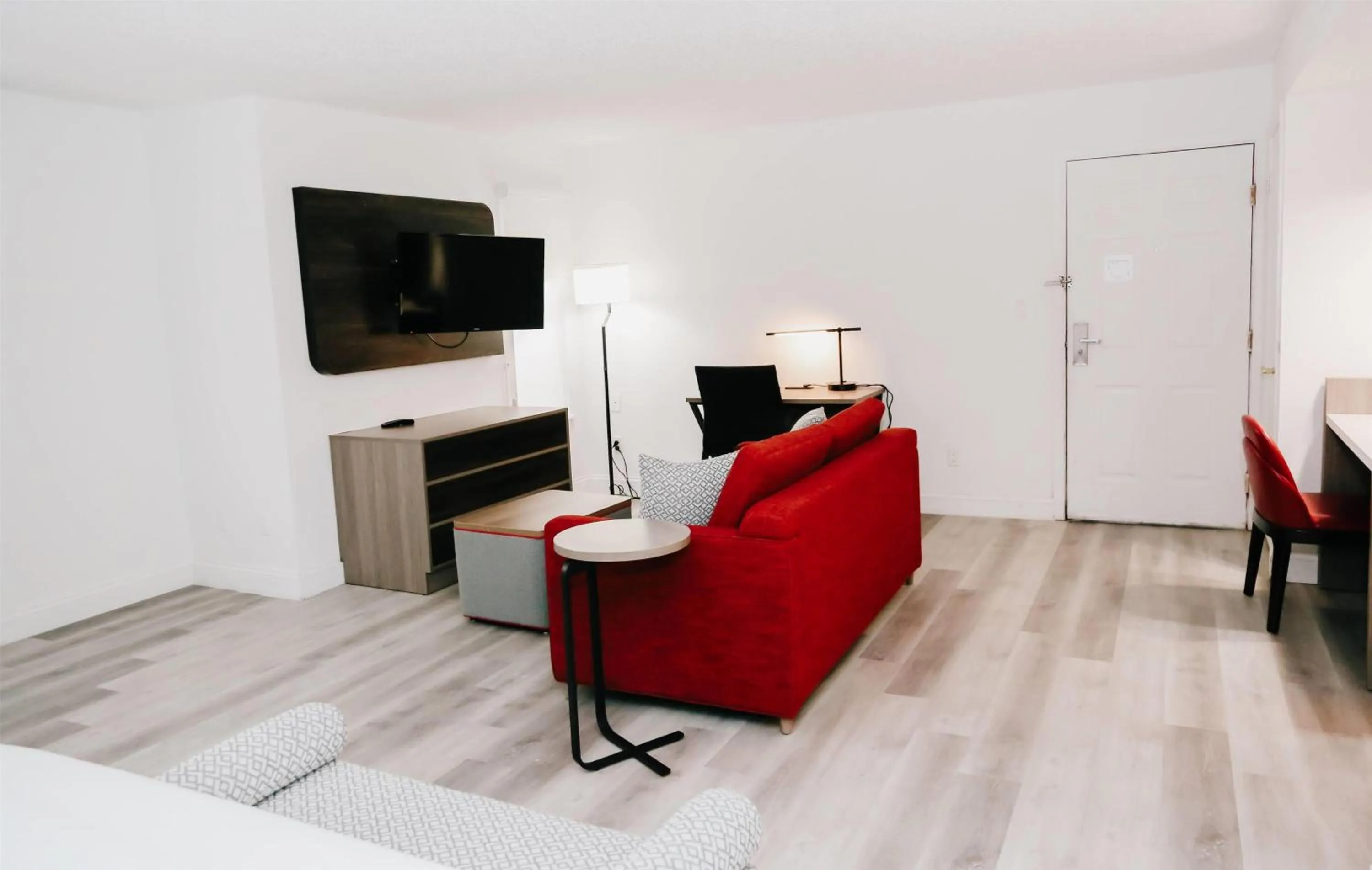 Photo of the whole room in Hawthorn Suites by Wyndham Tinton Falls