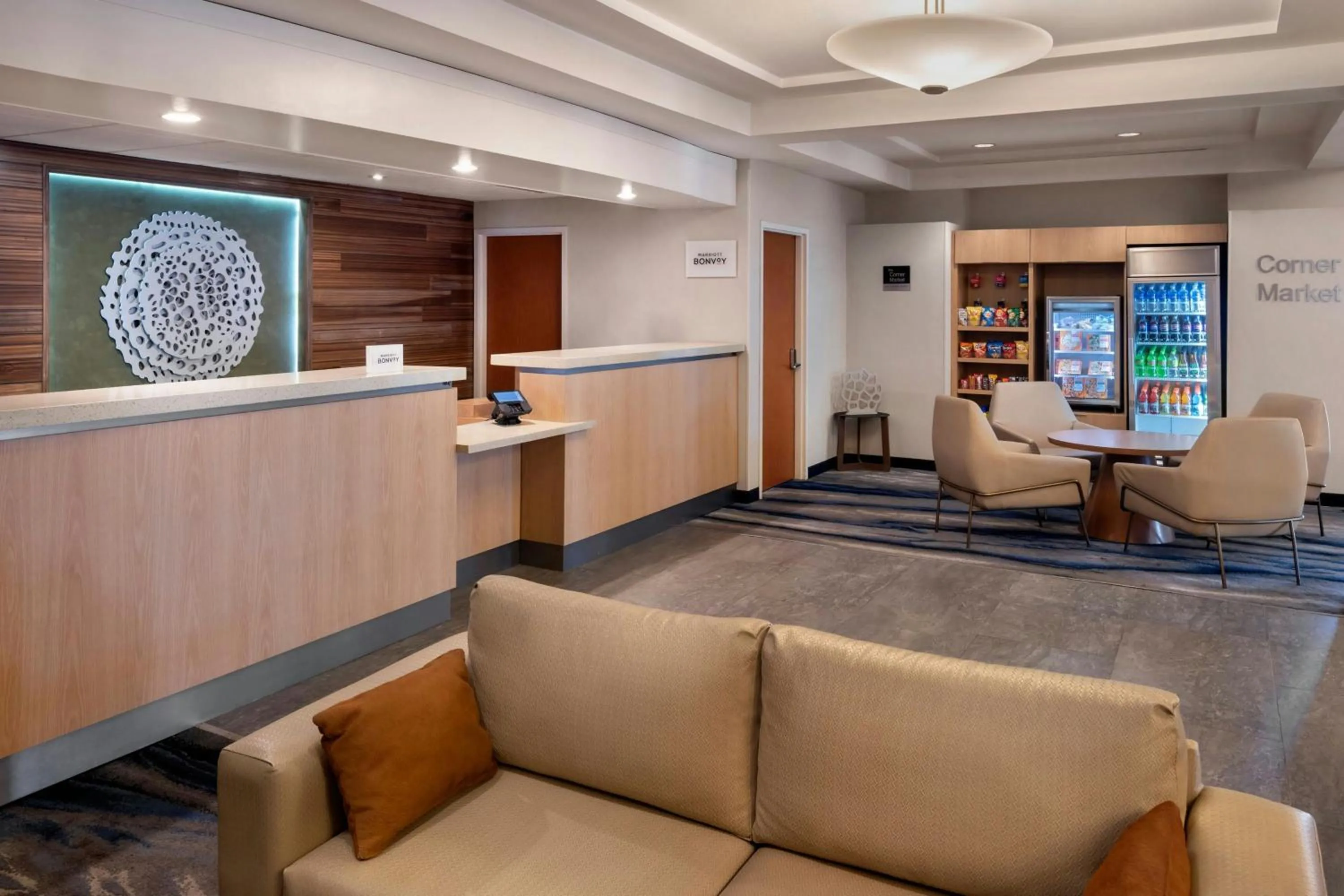 Lobby or reception in Fairfield Inn & Suites Woodbridge