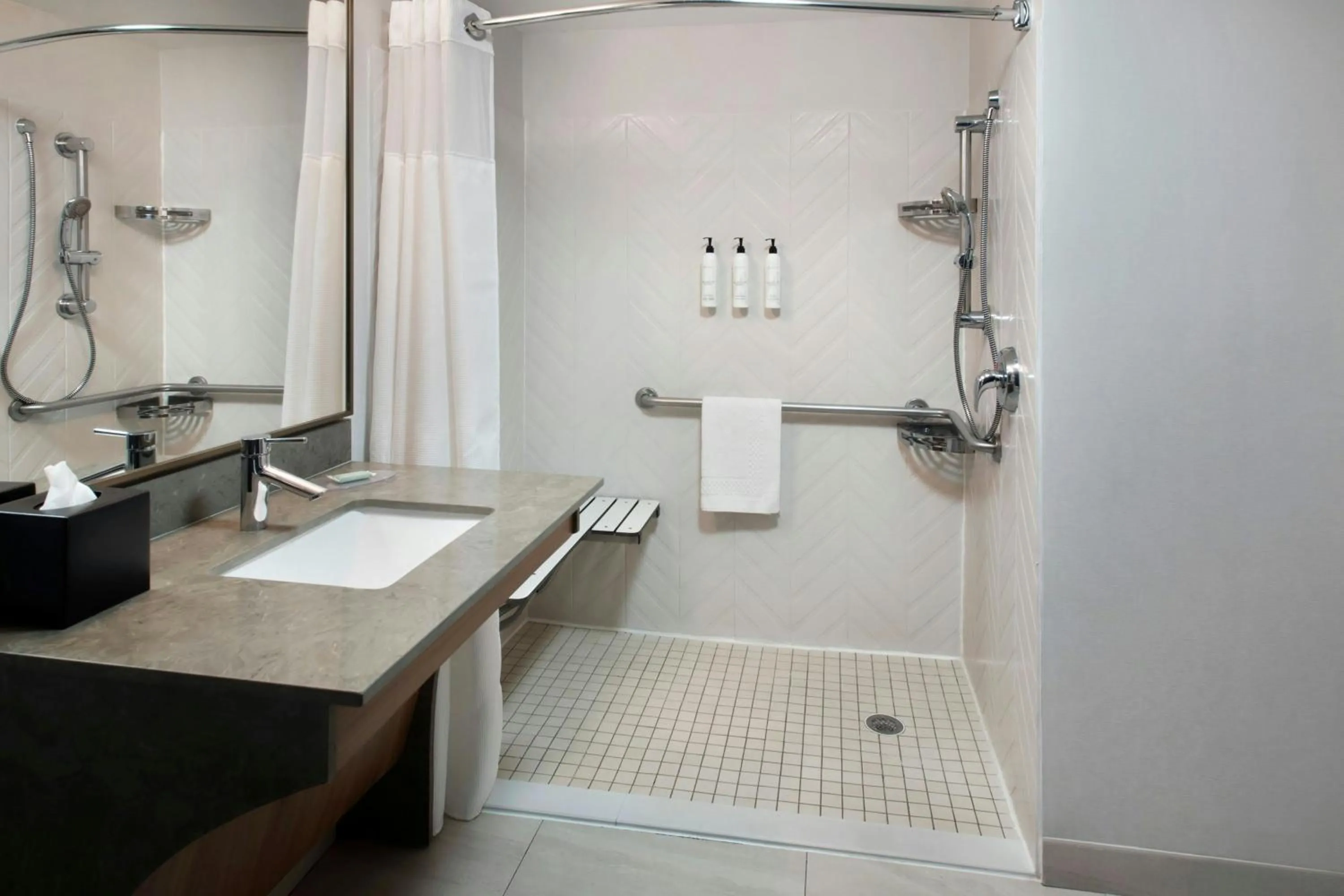 Bathroom in Fairfield Inn & Suites Woodbridge