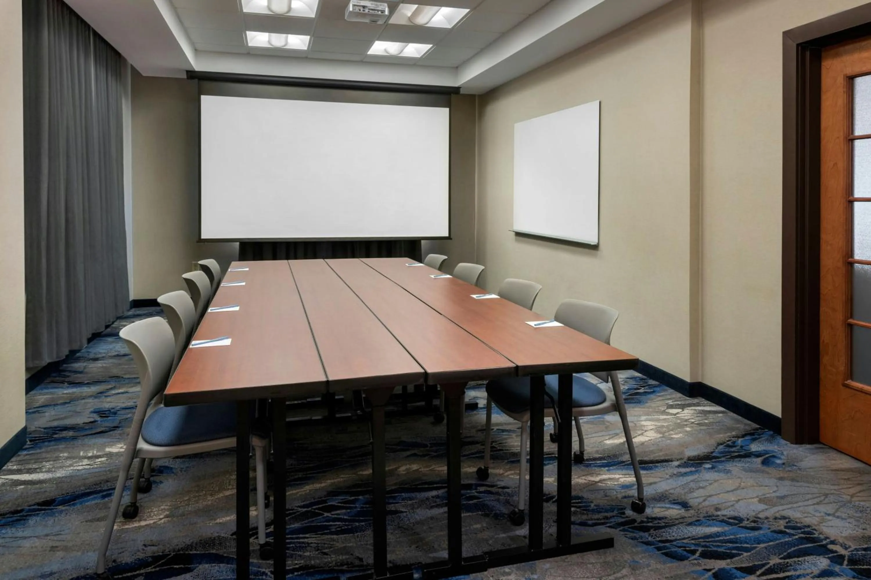 Meeting/conference room in Fairfield Inn & Suites Woodbridge