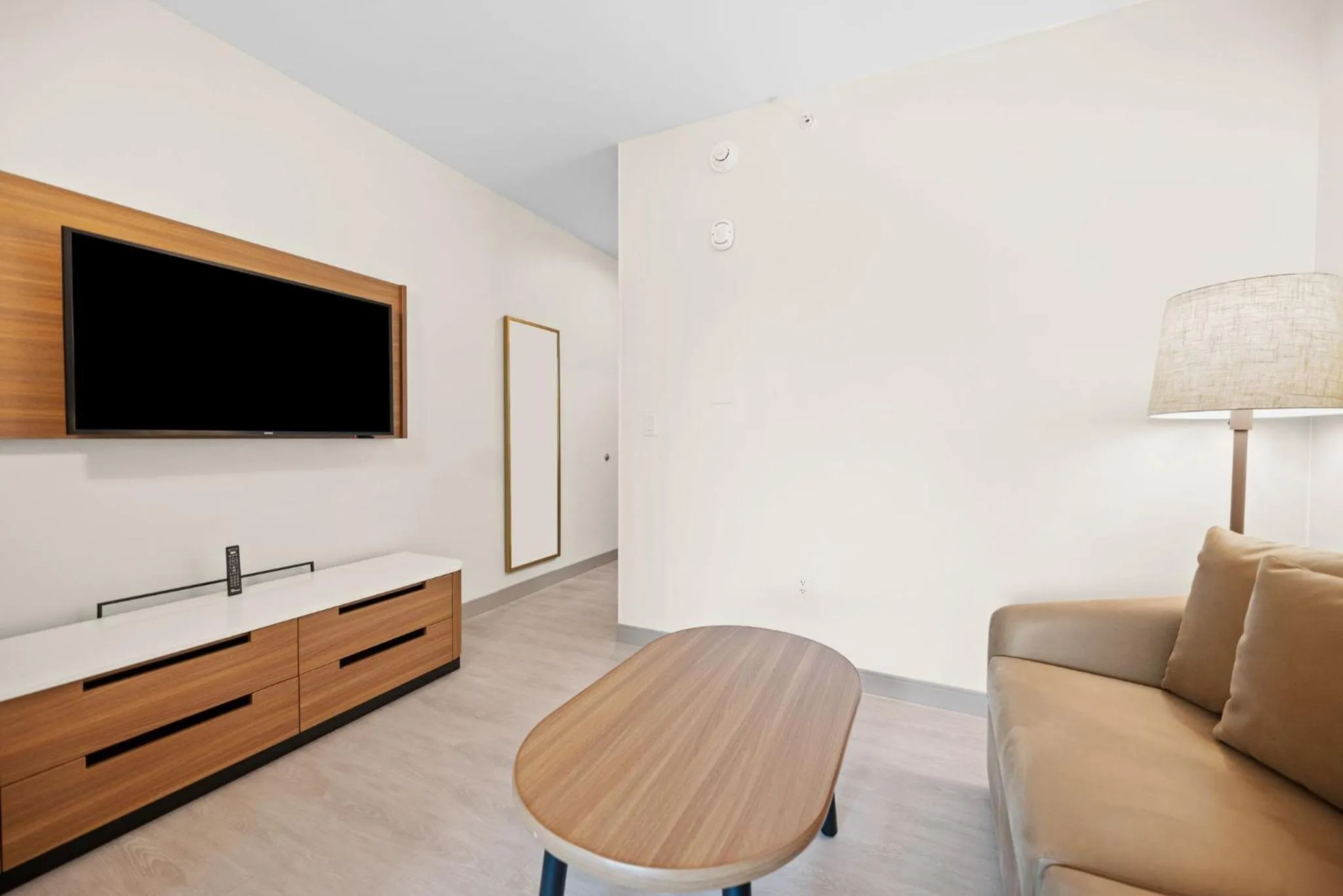 TV and multimedia in Fairfield Inn & Suites Fort Lauderdale Airport & Cruise Port