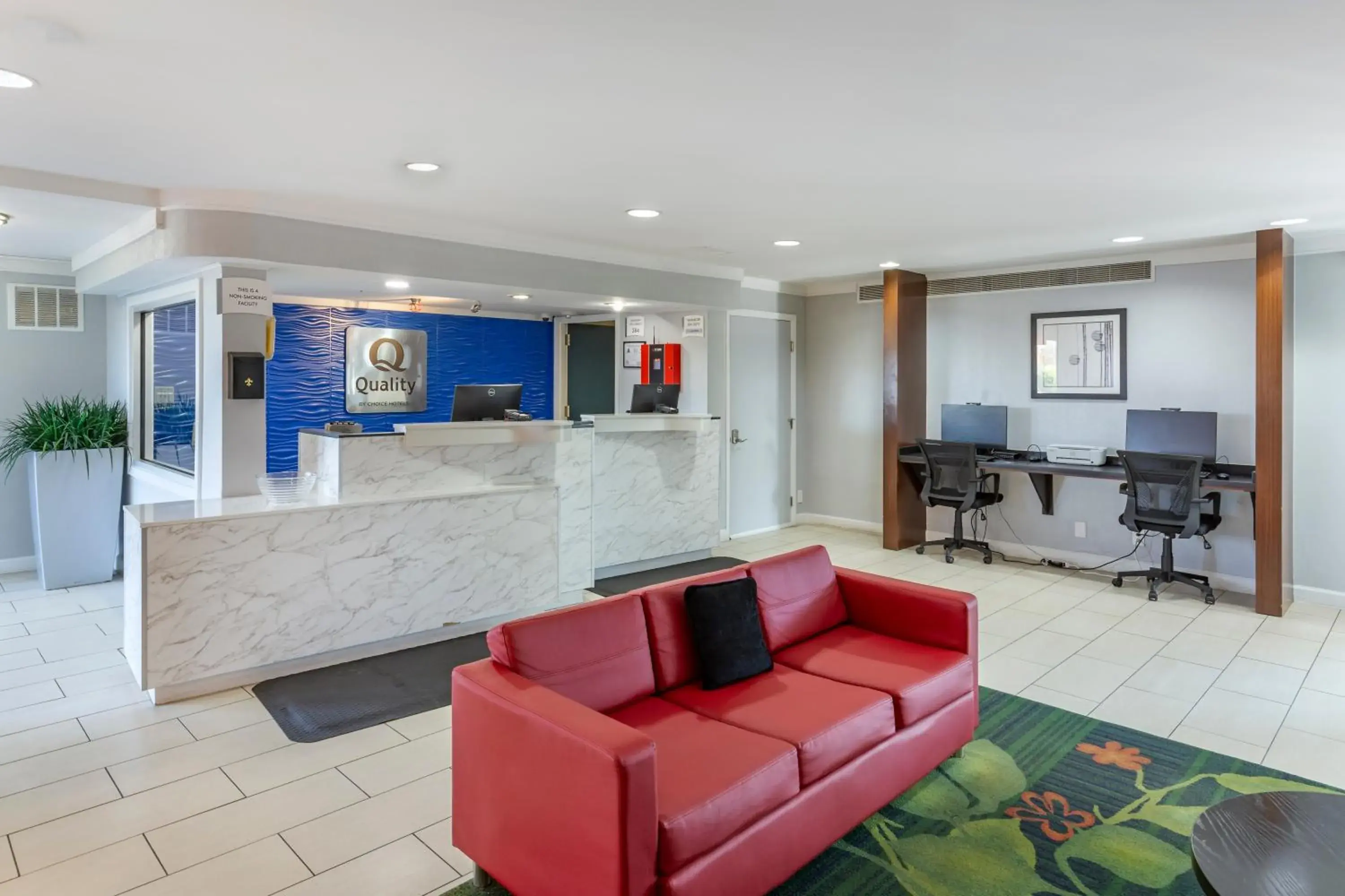 Lobby or reception in Quality Inn Fayetteville near Fort Bragg Lobby or reception in Quality Inn Fayetteville near Fort Bragg