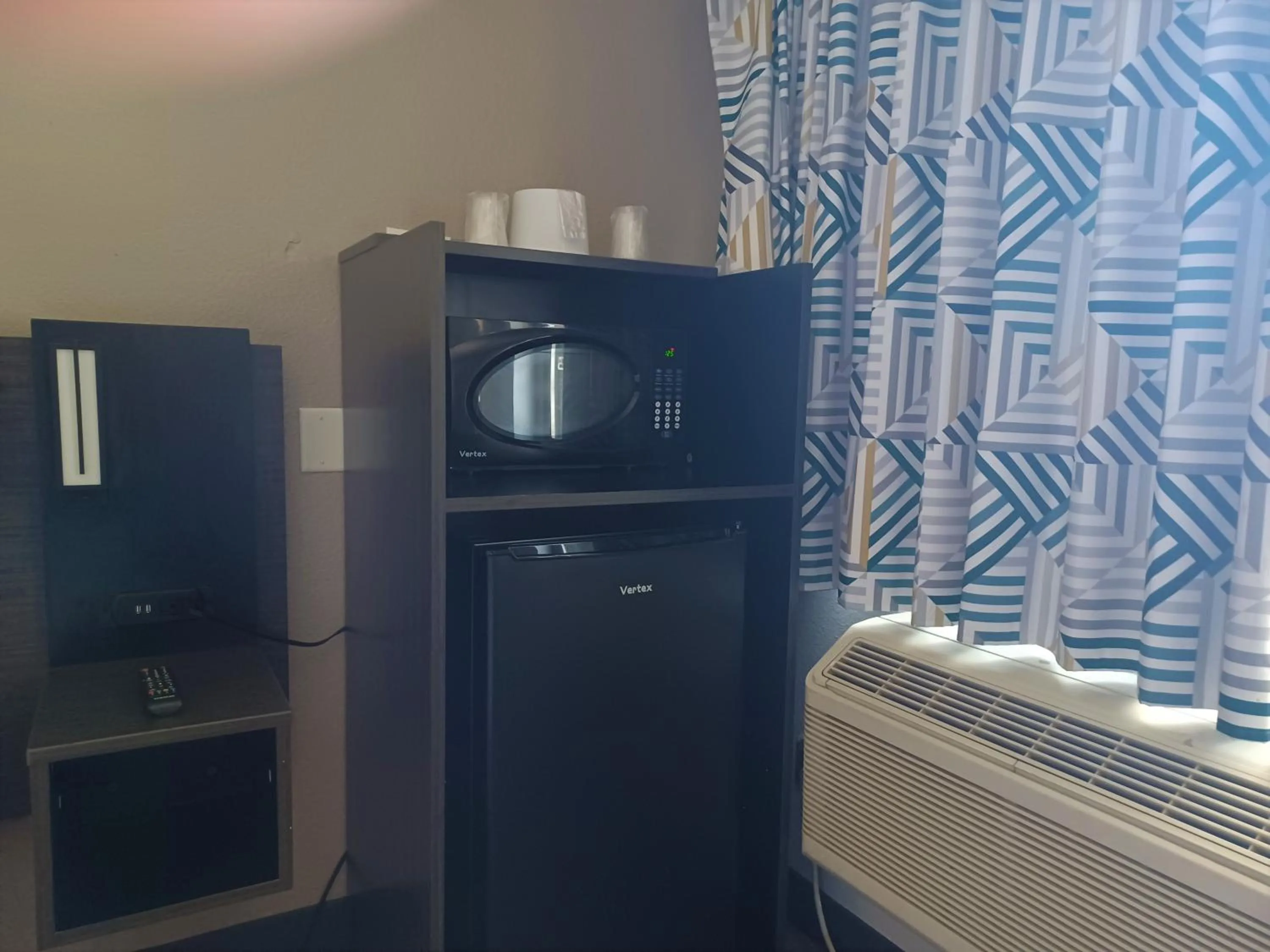 Motel 6-Fresno, CA - Blackstone North