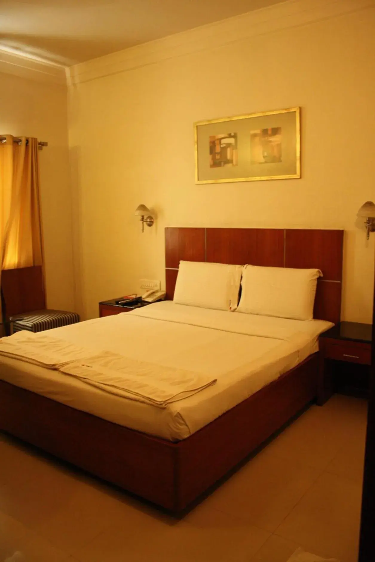 Bed in Hotel Stay Inn Bed in Hotel Stay Inn