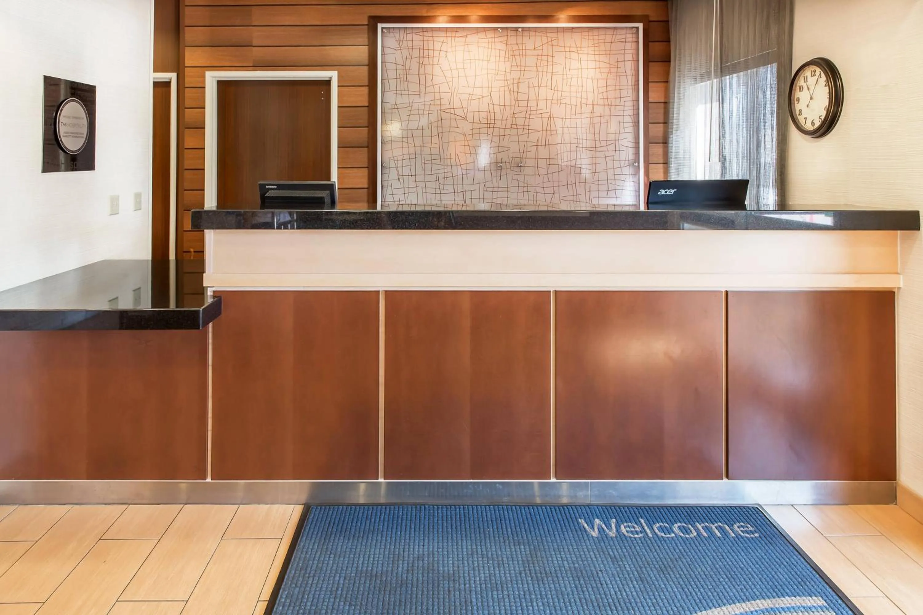 Lobby or reception in Fairfield Inn & Suites Sioux Falls