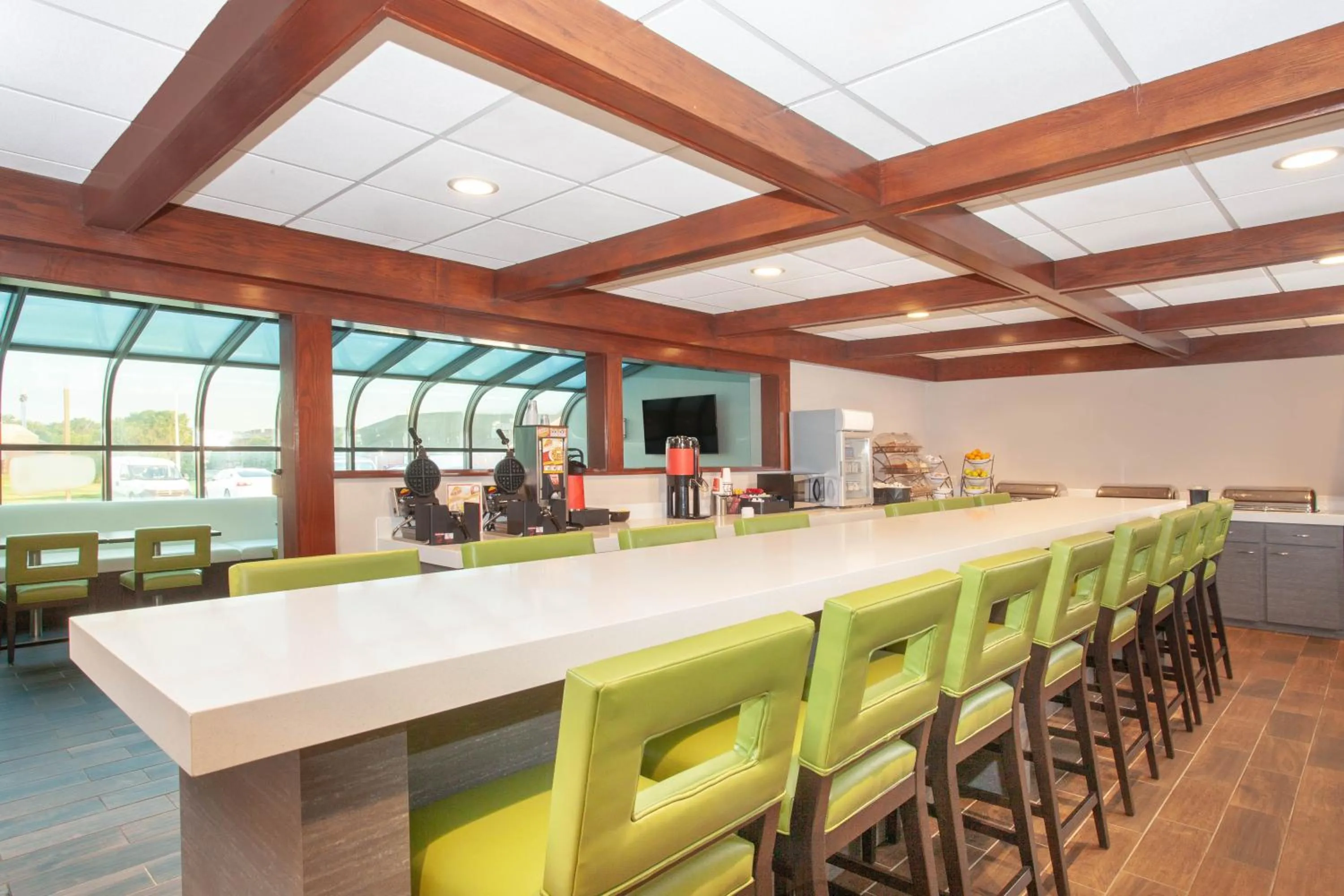 Restaurant/places to eat in Wyndham Garden Fort Wayne