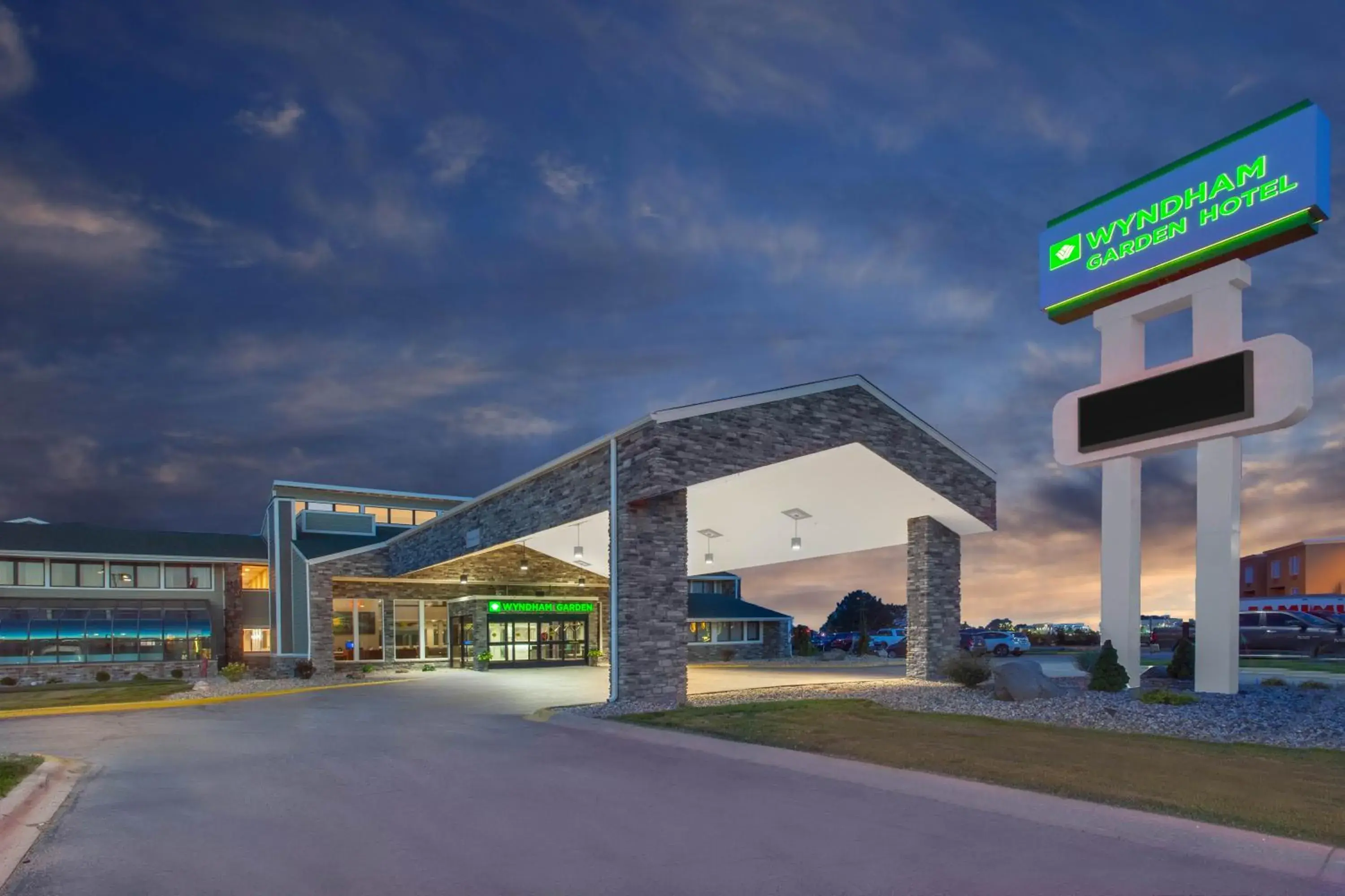 Facade/entrance in Wyndham Garden Fort Wayne Facade/entrance in Wyndham Garden Fort Wayne