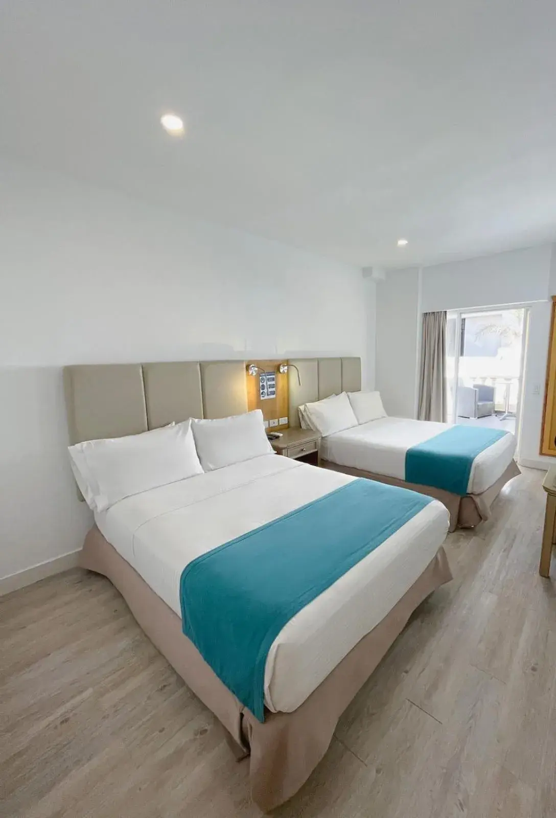 Double Room in Hotel American Golf Double Room in Hotel American Golf