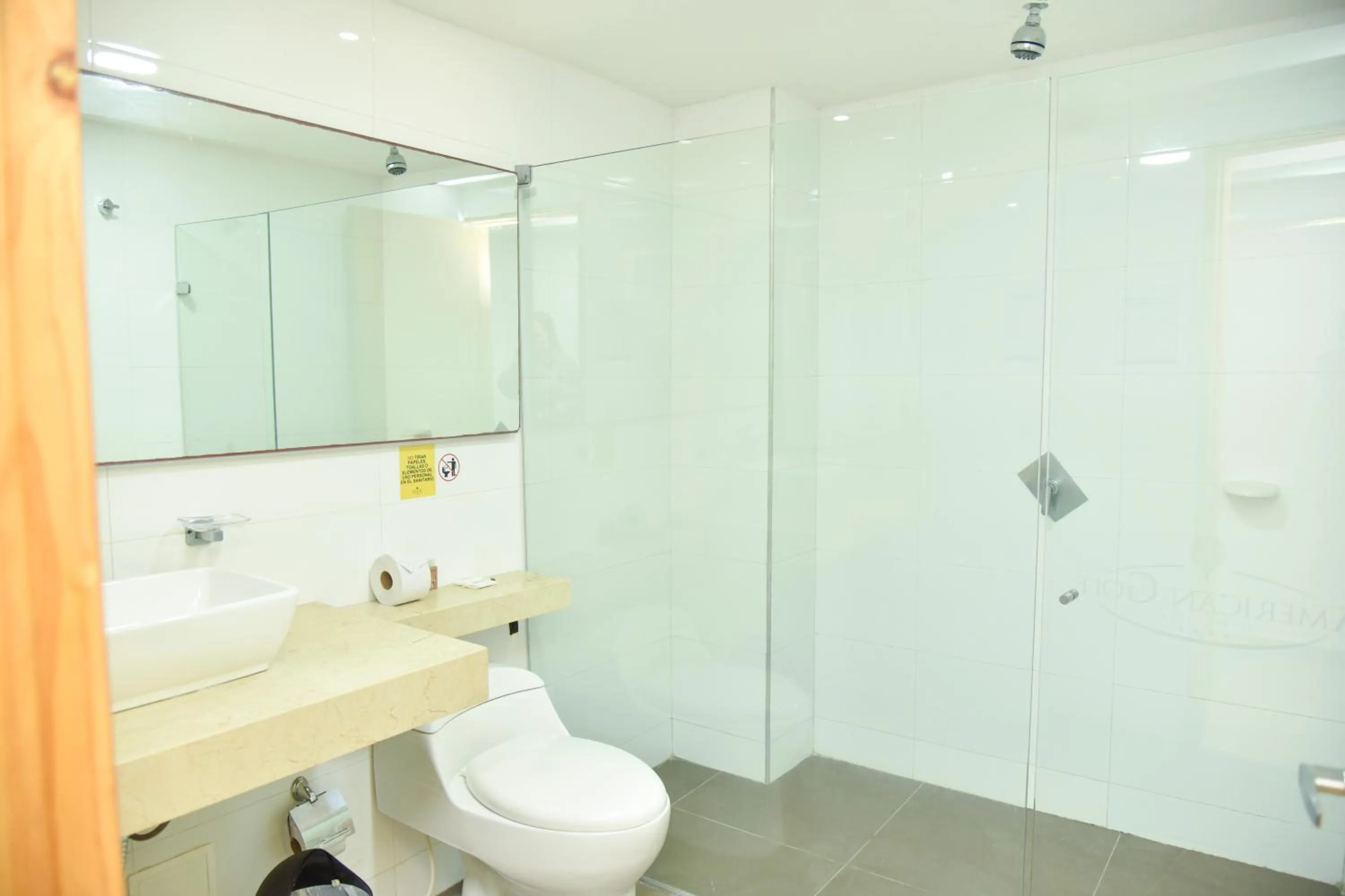 Hot Spring Bath in Hotel American Golf