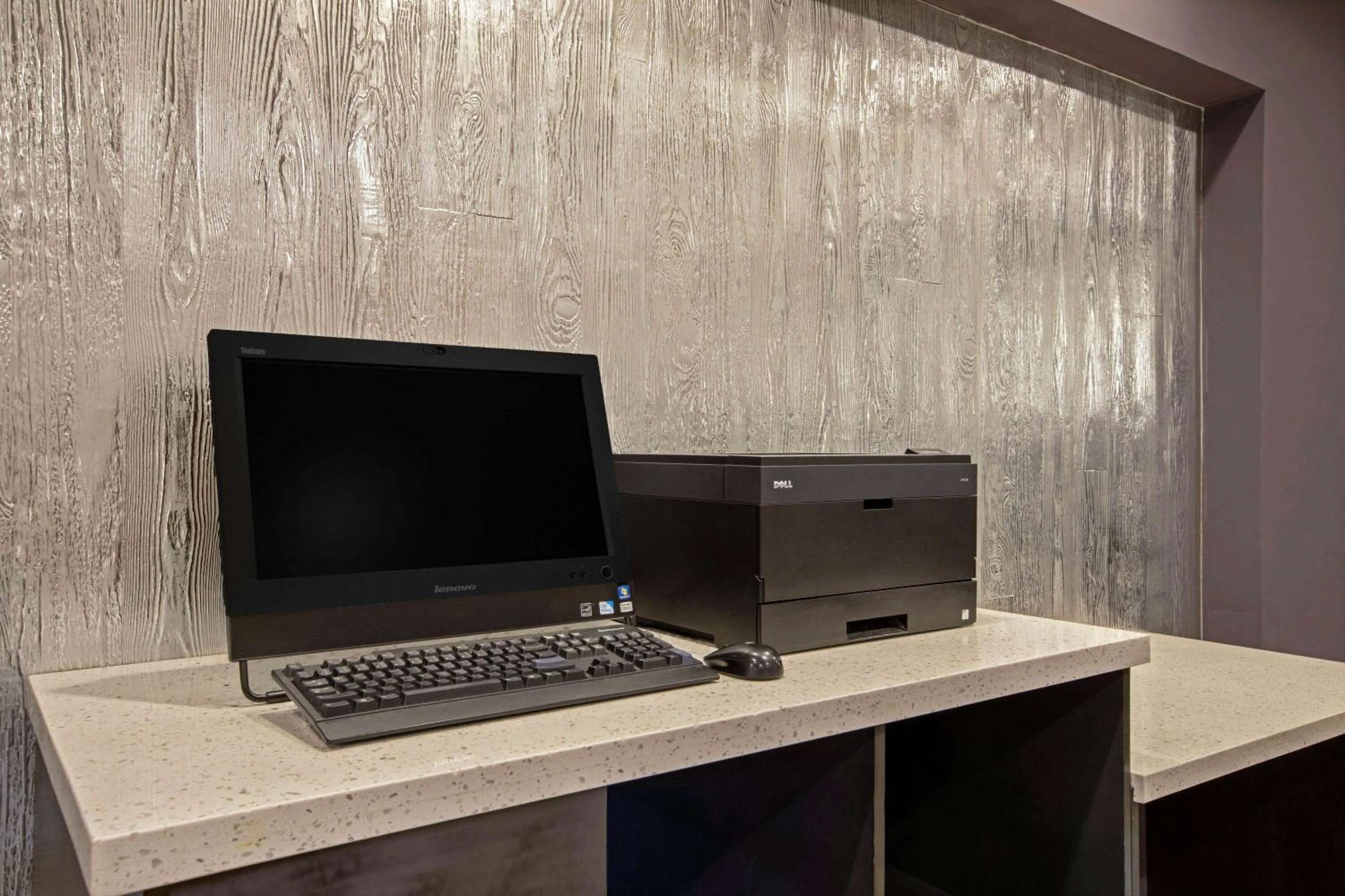 Food and drinks in La Quinta by Wyndham Fayetteville