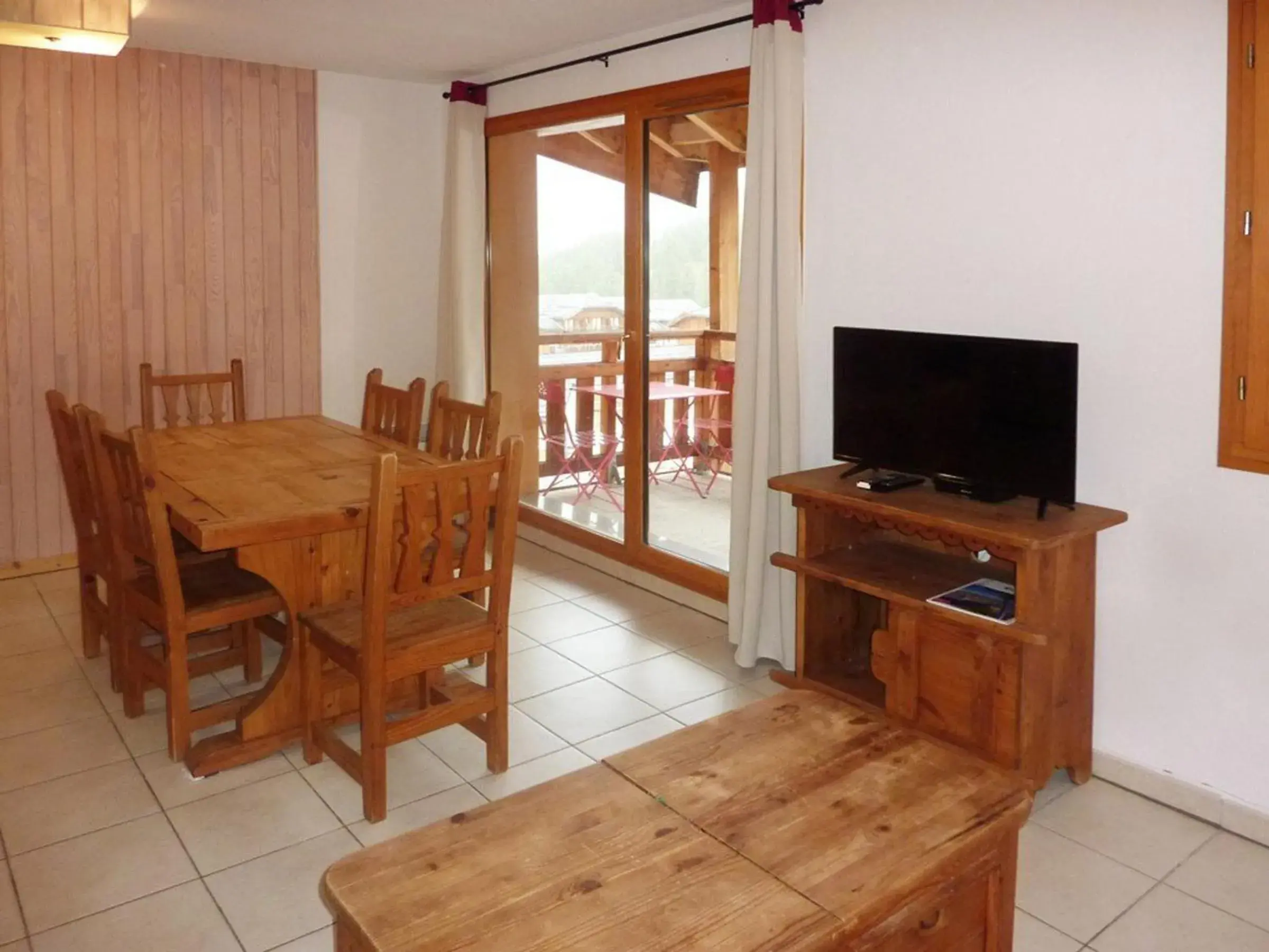 Appartement 8 personnes avec piscine aux Orres - FR-1-322-268 Appartement 8 personnes avec piscine aux Orres - FR-1-322-268