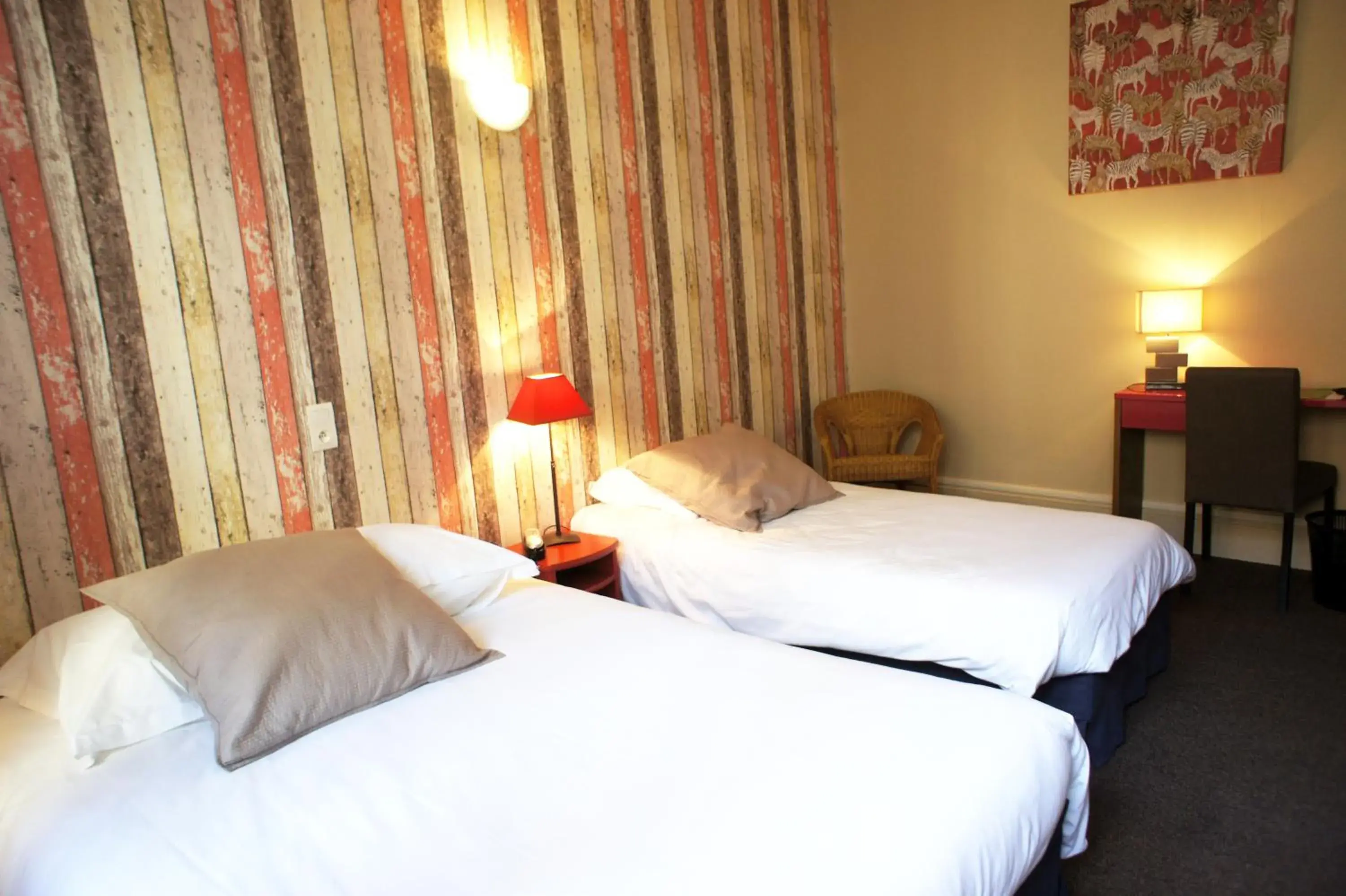 Triple Room in Hotel des Alpes Triple Room in Hotel des Alpes