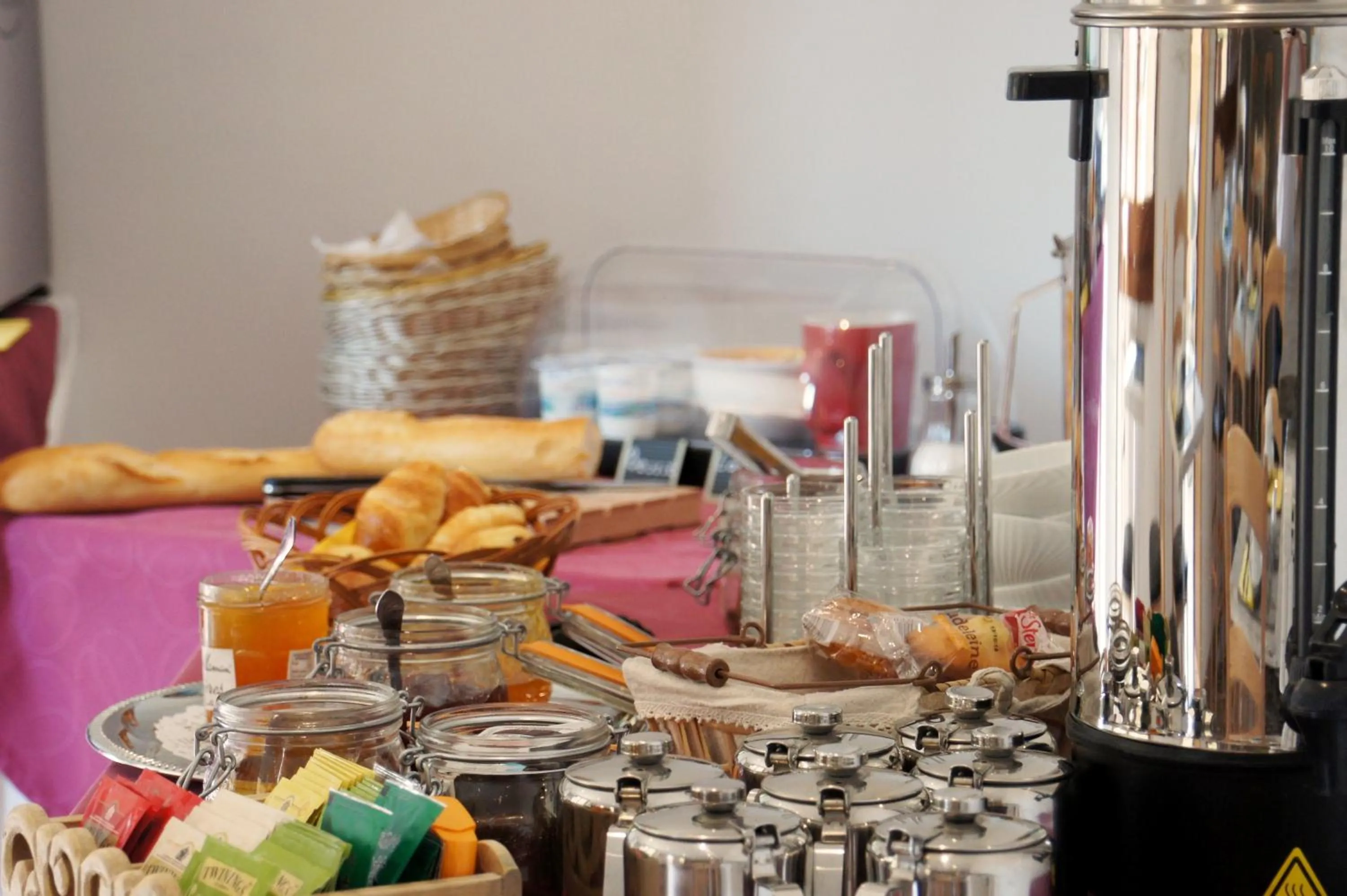 Food and drinks in Hotel des Alpes