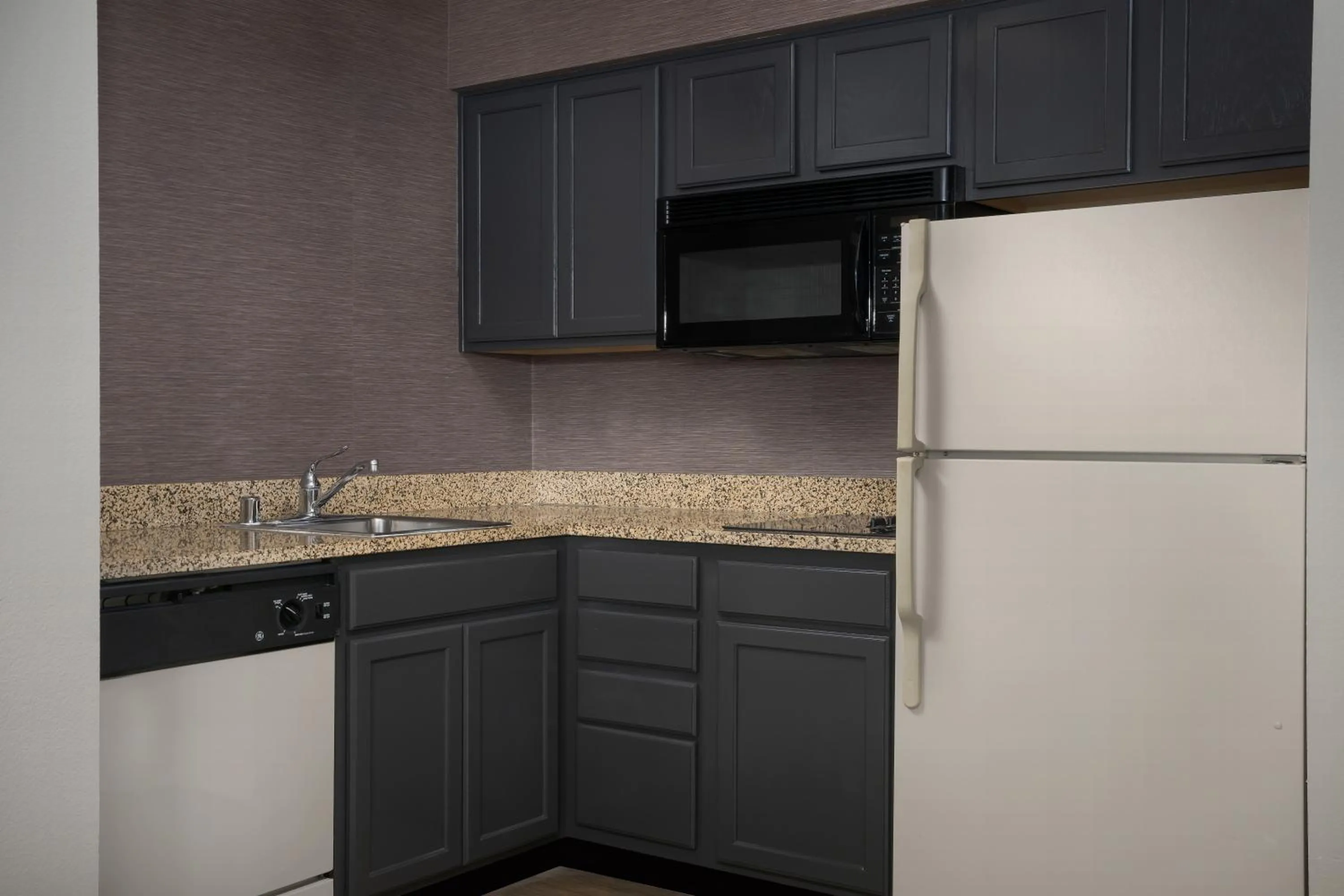 kitchen in Residence Inn Spokane East Valley