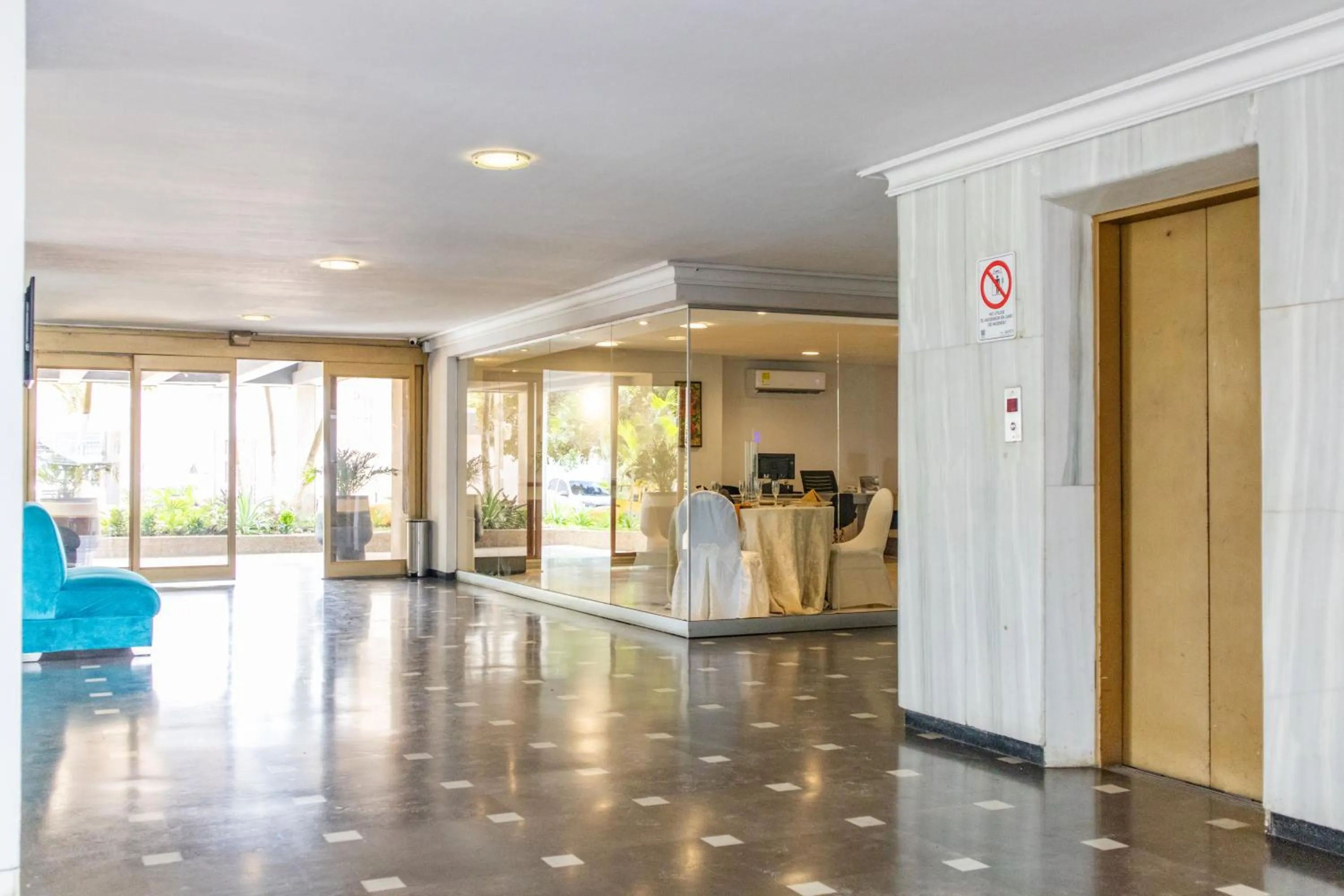 Lobby or reception in Hotel Faranda Express Puerta Del Sol Barranquilla, A Member of Radisson Individuals
