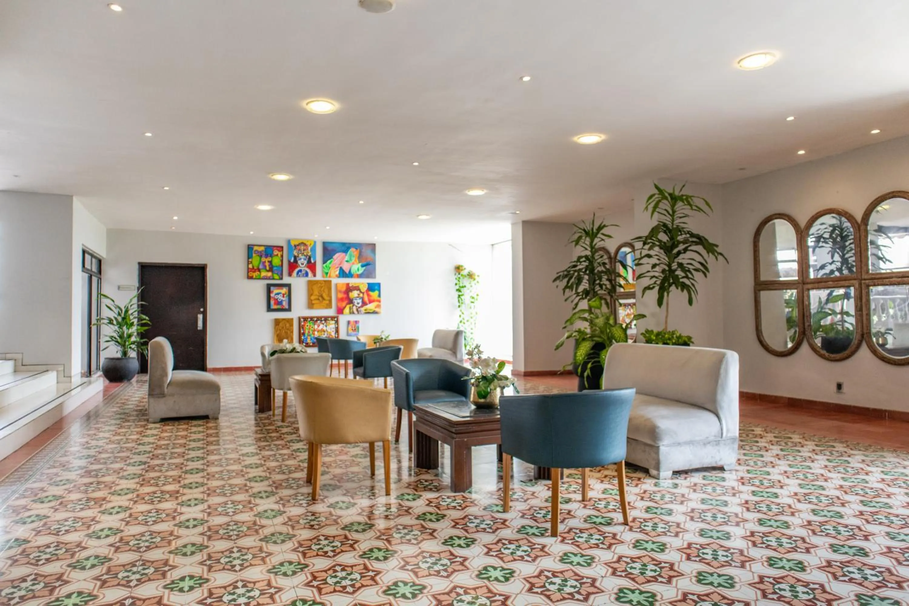 Lobby or reception in Hotel Faranda Express Puerta Del Sol Barranquilla, A Member of Radisson Individuals