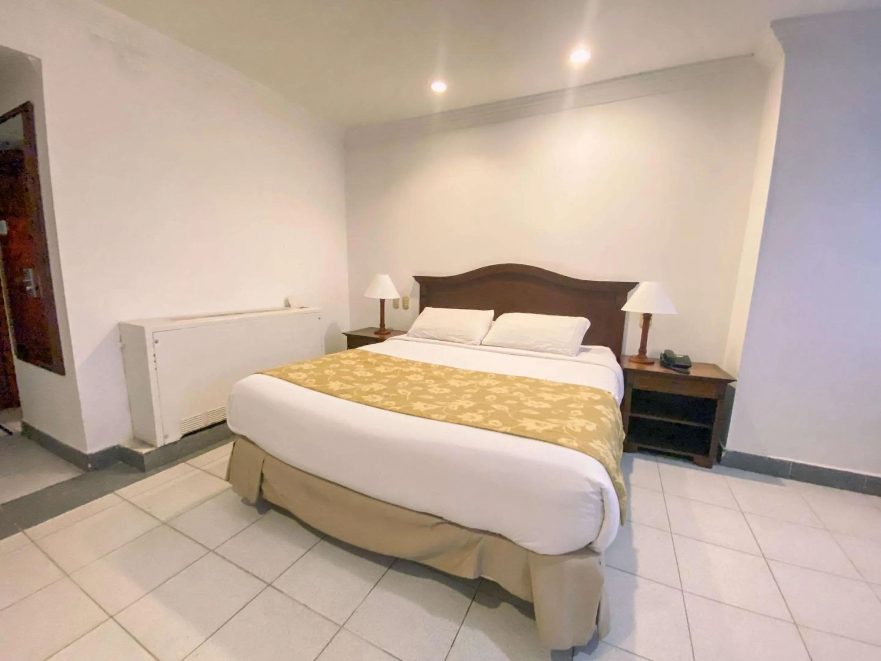 Bedroom, Bed in Hotel Faranda Express Puerta Del Sol Barranquilla, A Member of Radisson Individuals